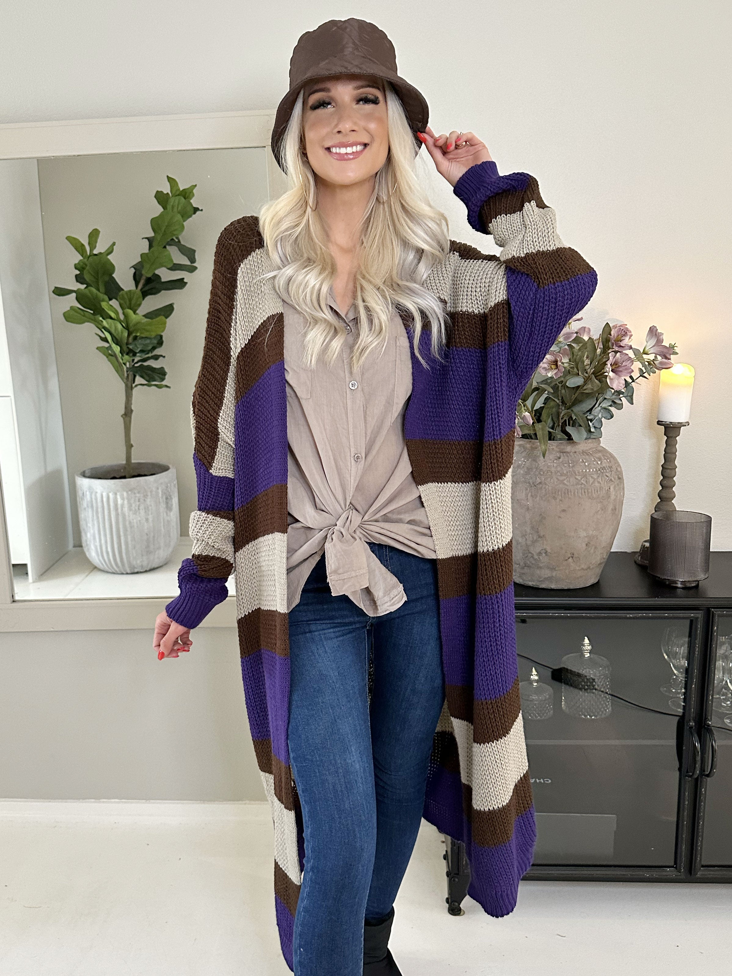 Fekla - Lång stickad kofta med flerfärgade ränder