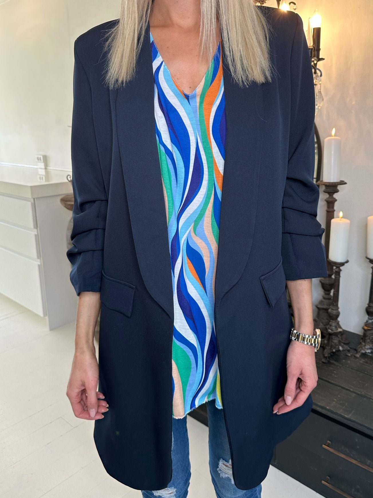 Mila Long - Snygg blazer med veck på ärmen