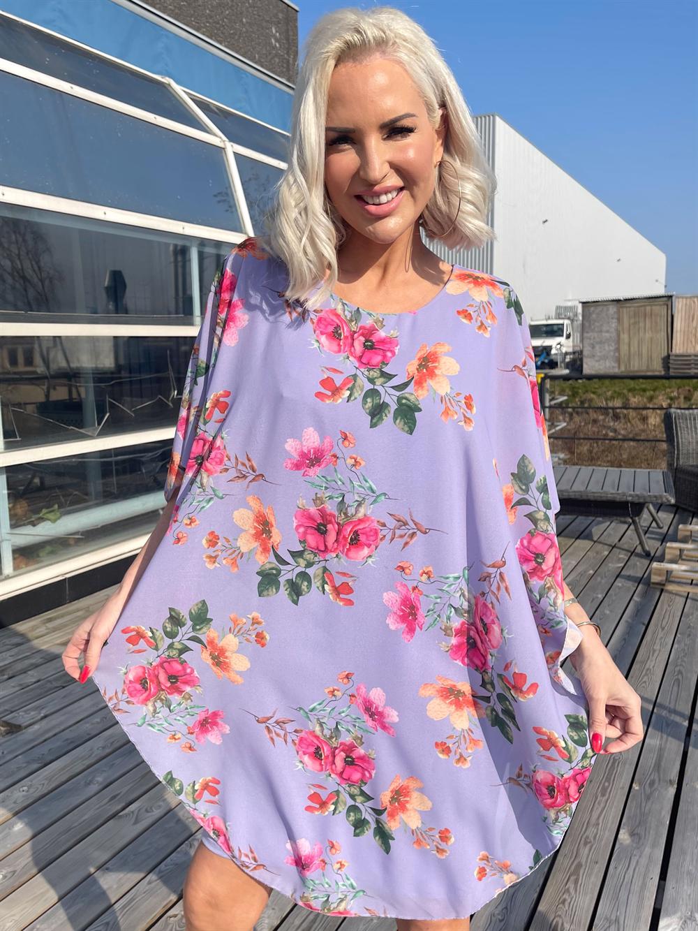 Kenya Flower - Tunikaklänning med chiffonglager i blommigt tryck