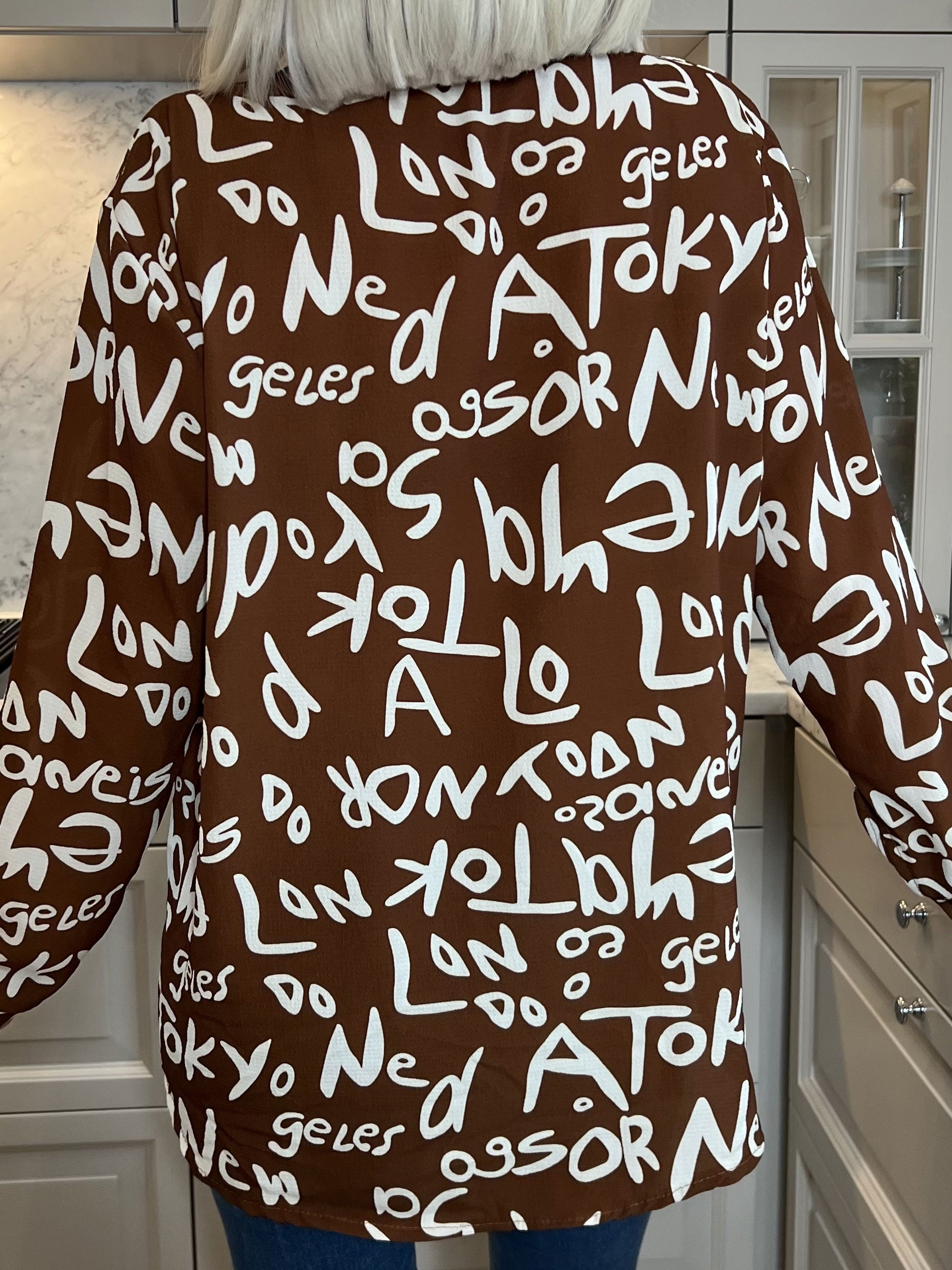 Sophi - Fin skjorta med texter