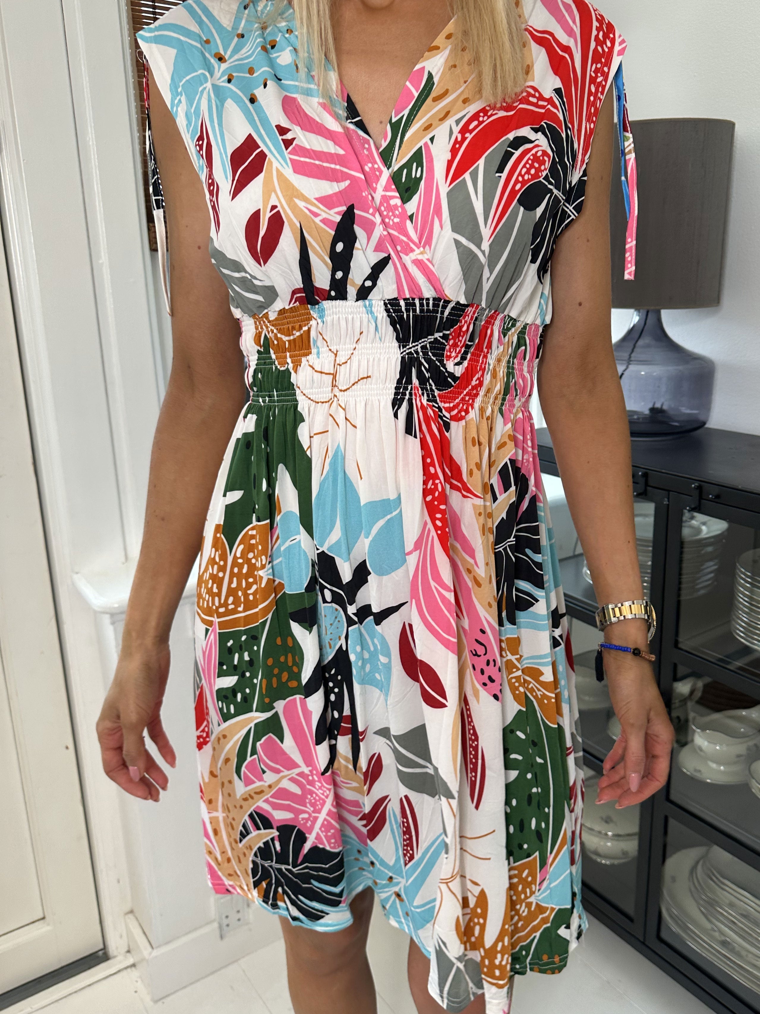 Pams Multi Short - Kort elastisk klänning i rynkfritt tyg