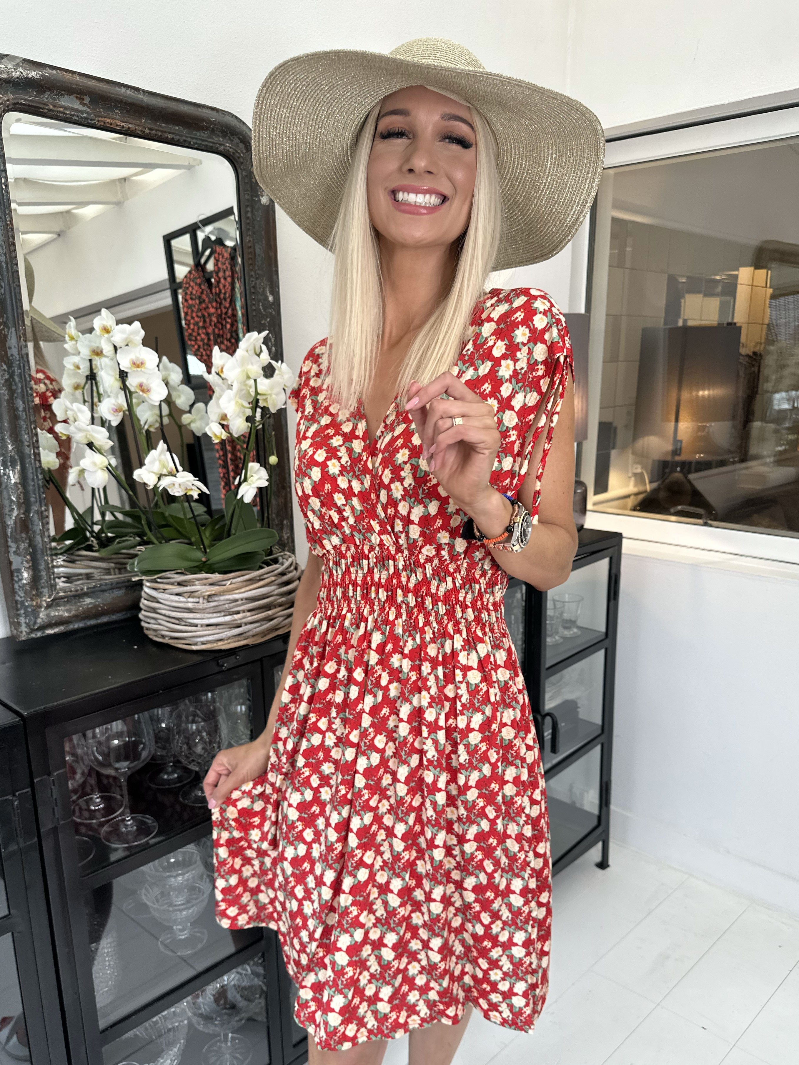 Pams Small Flower Short - Kort elastisk klänning i skrynkelfri tyg