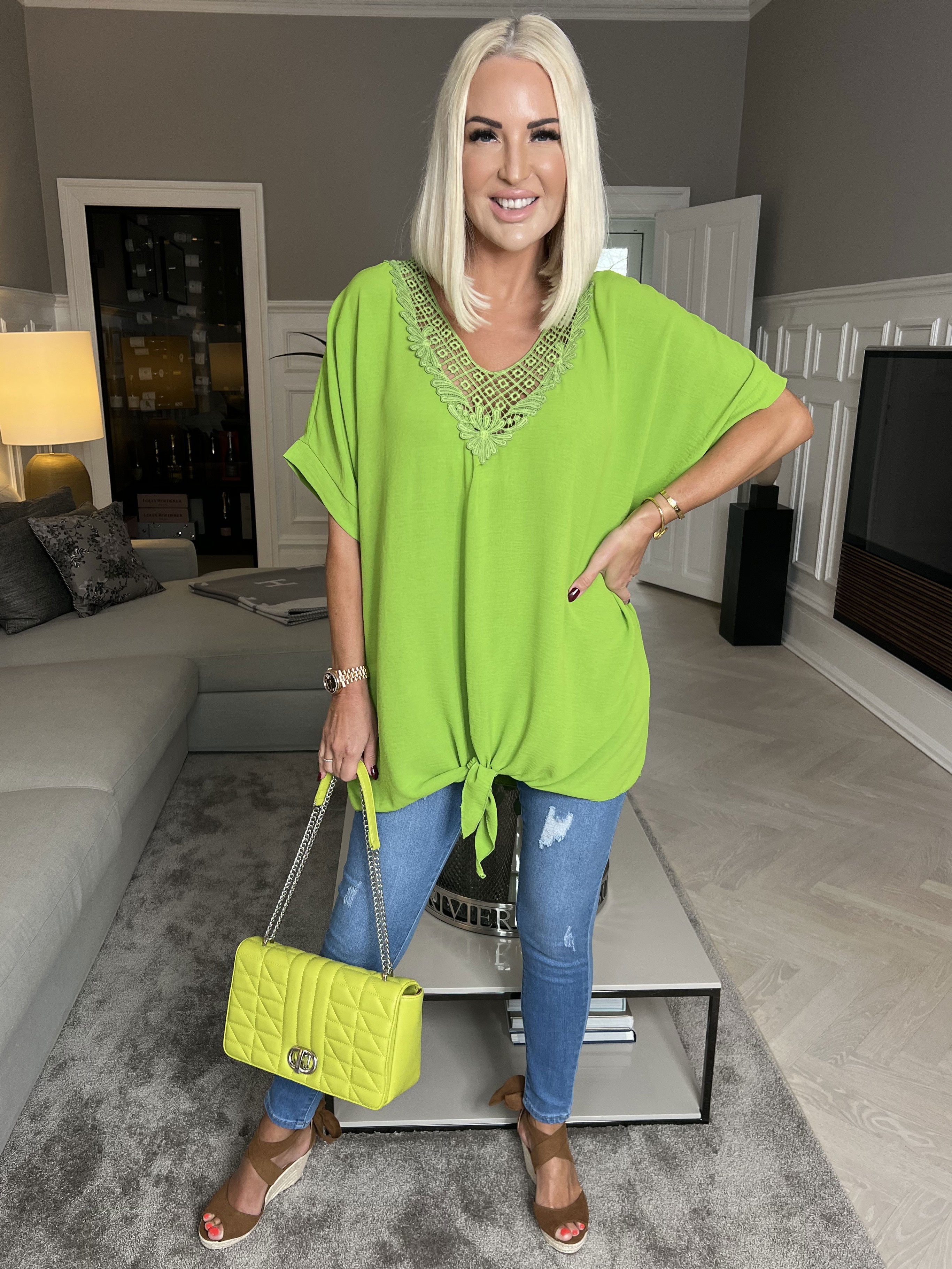 Lilly - Vacker tunika med unik halsringning - Green