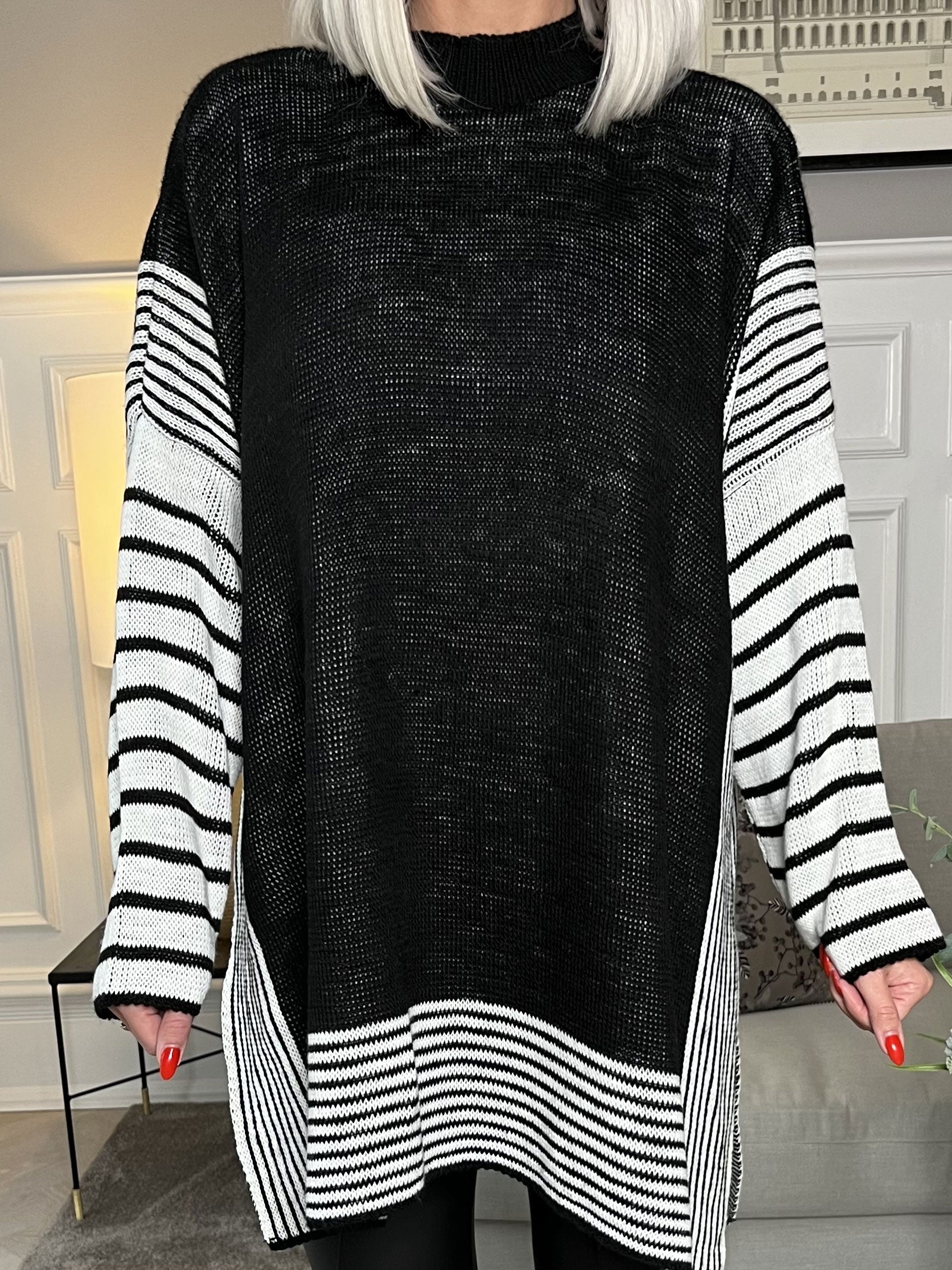 Akulina - Tvåfärgad randig stickning med rullkrage - Grey