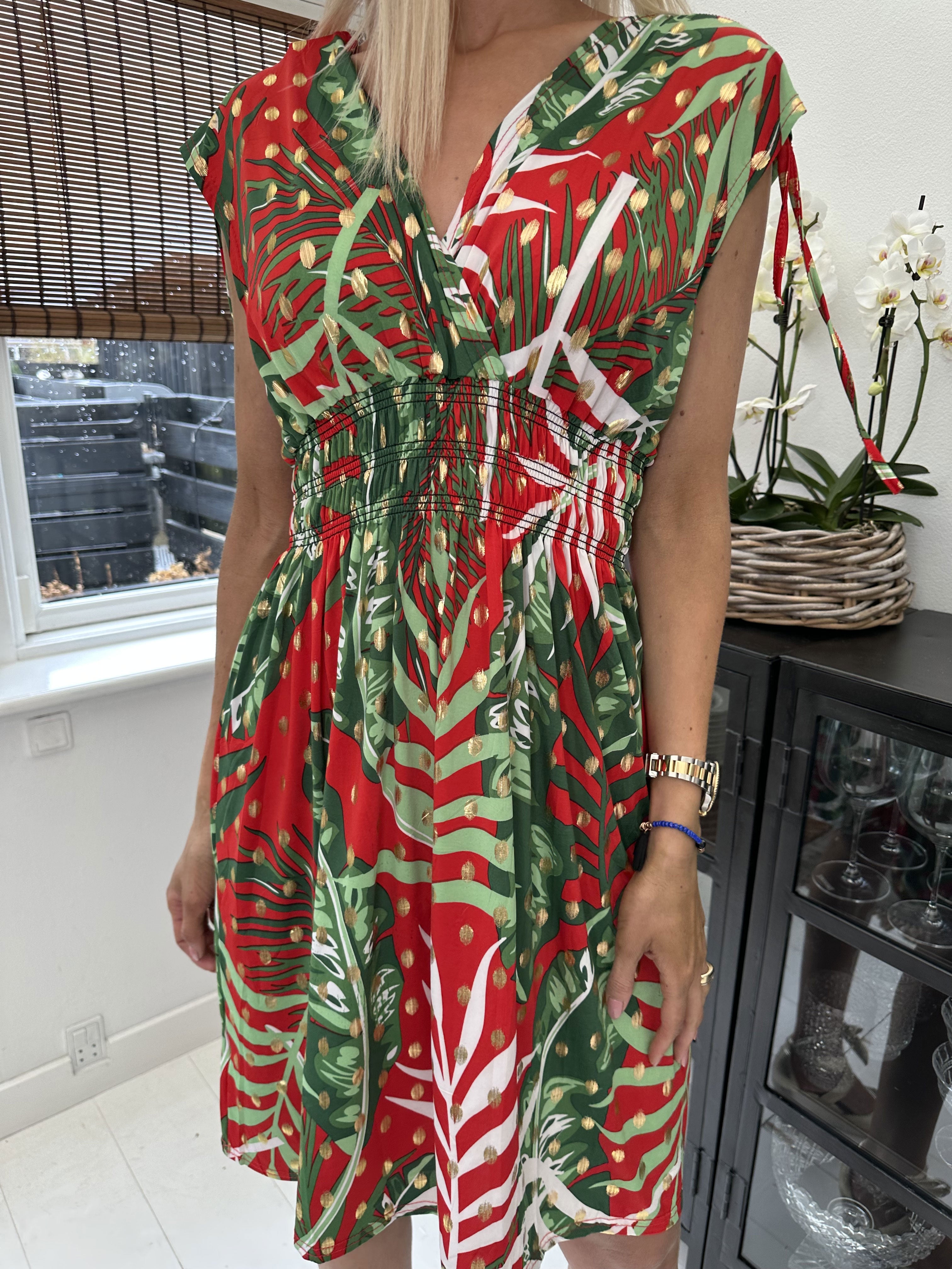 Pams Forest Short - Kort elastisk klänning i rynkfritt tyg - Red