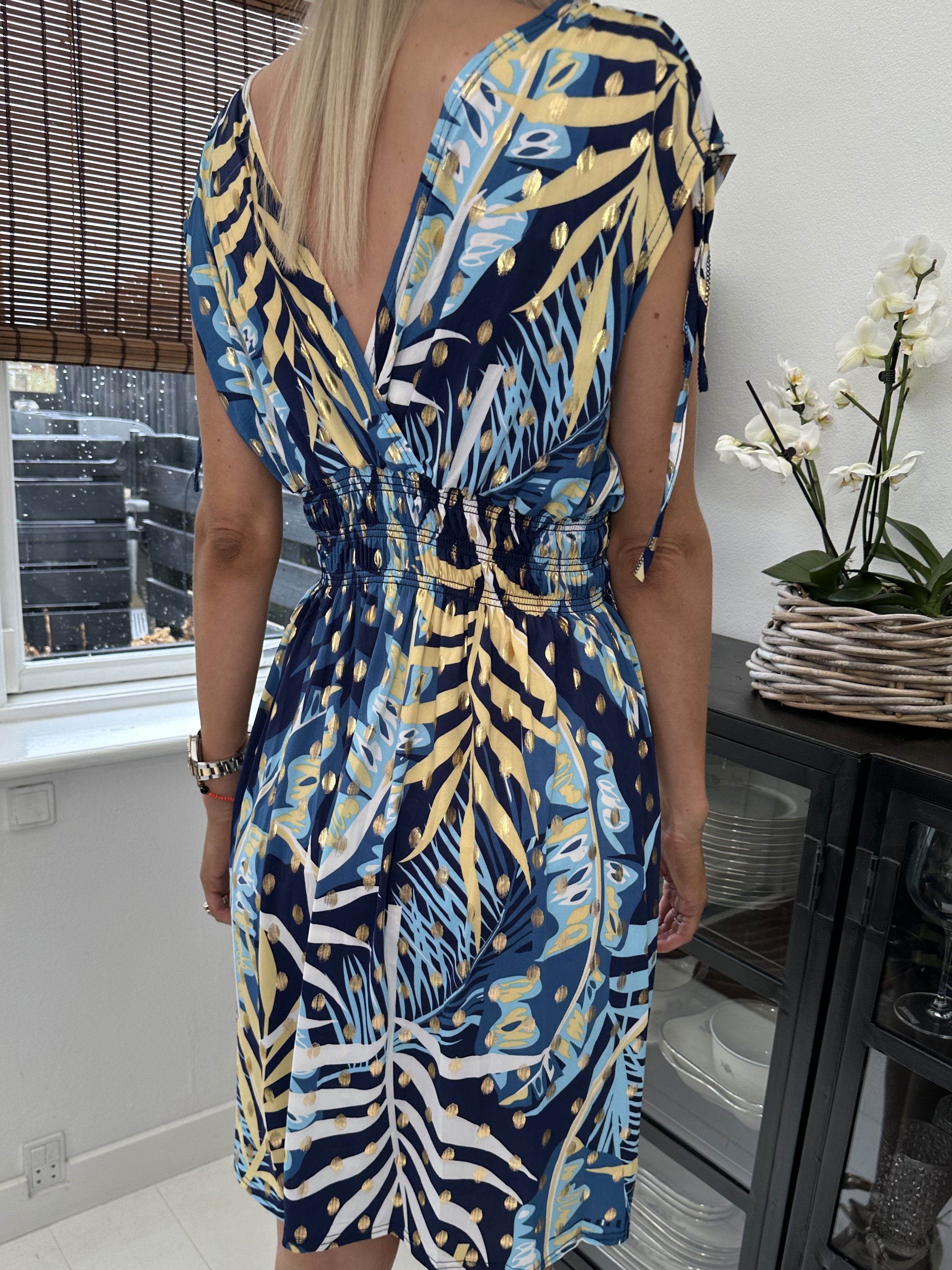 Pams Forest Short - Kort elastisk klänning i rynkfritt tyg