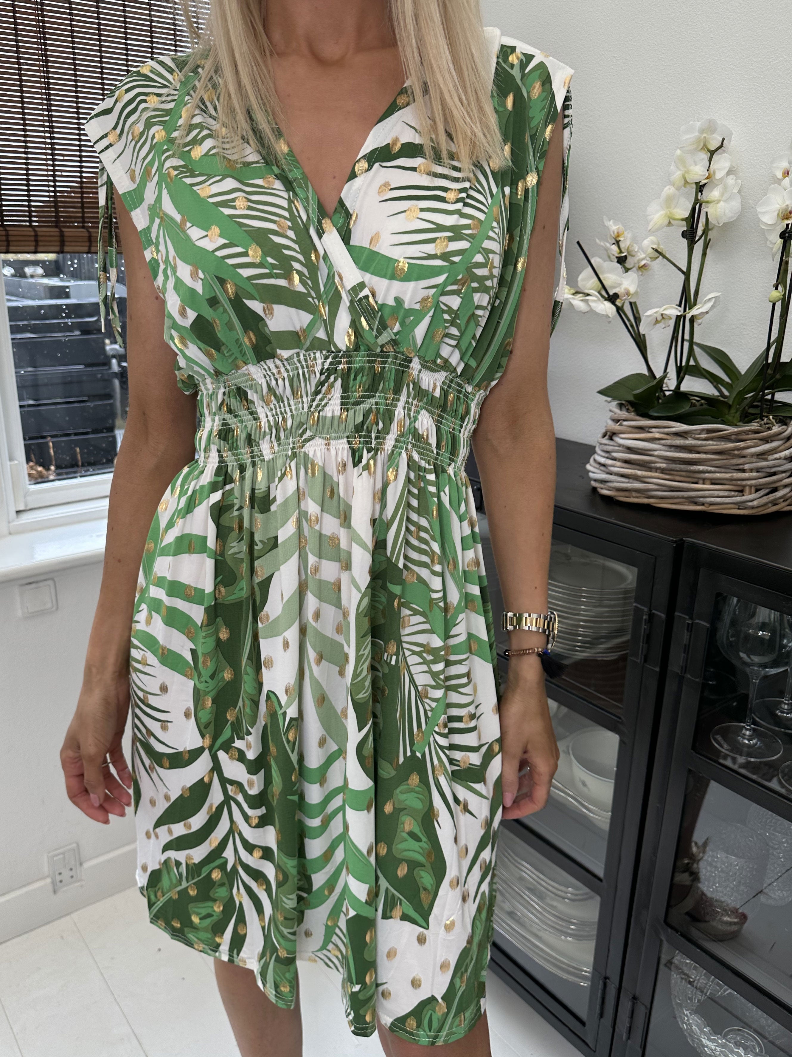 Pams Forest Short - Kort elastisk klänning i rynkfritt tyg