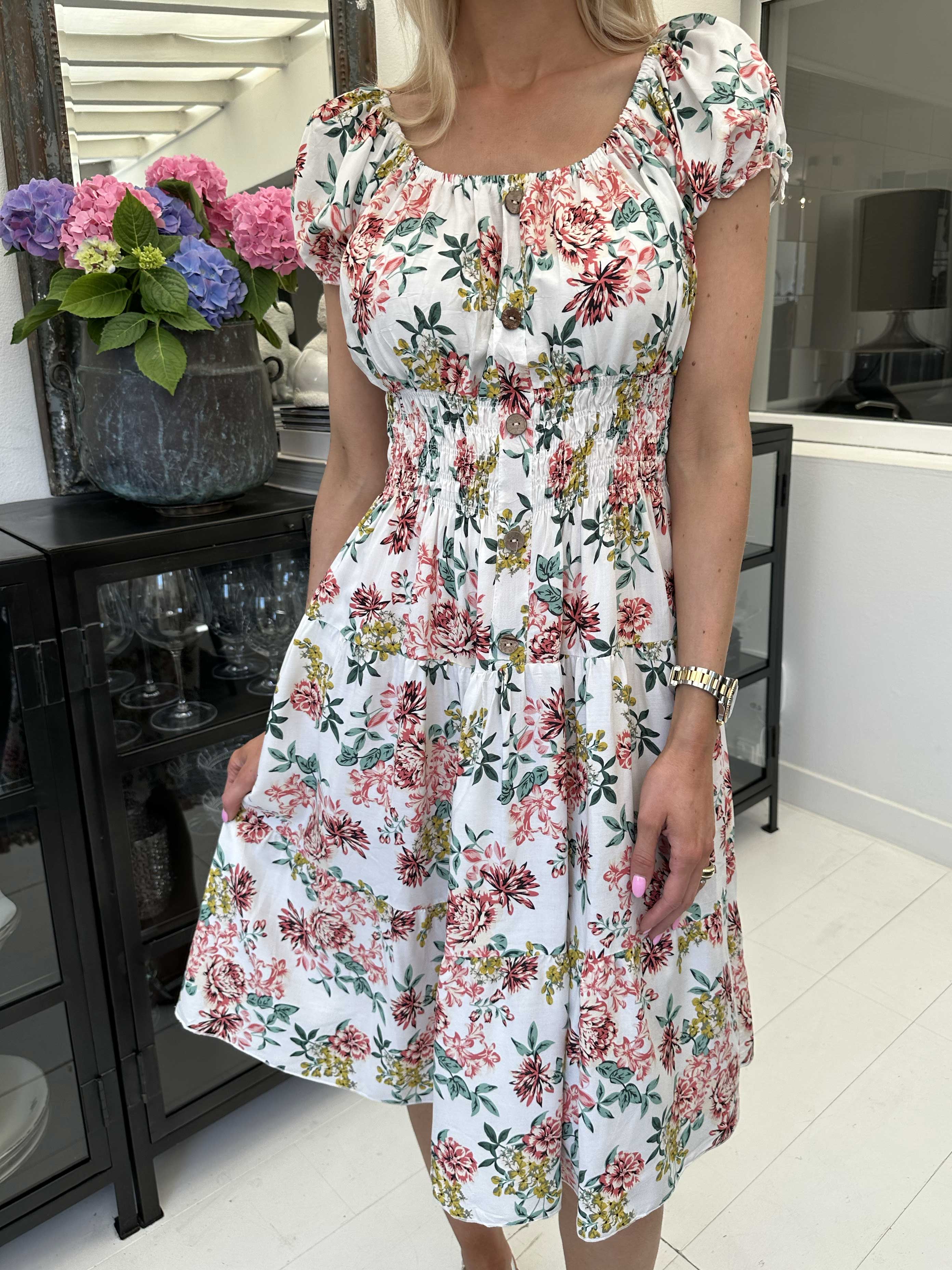 Finalia Summer Short - Söt blommig klänning med puffärmar - White