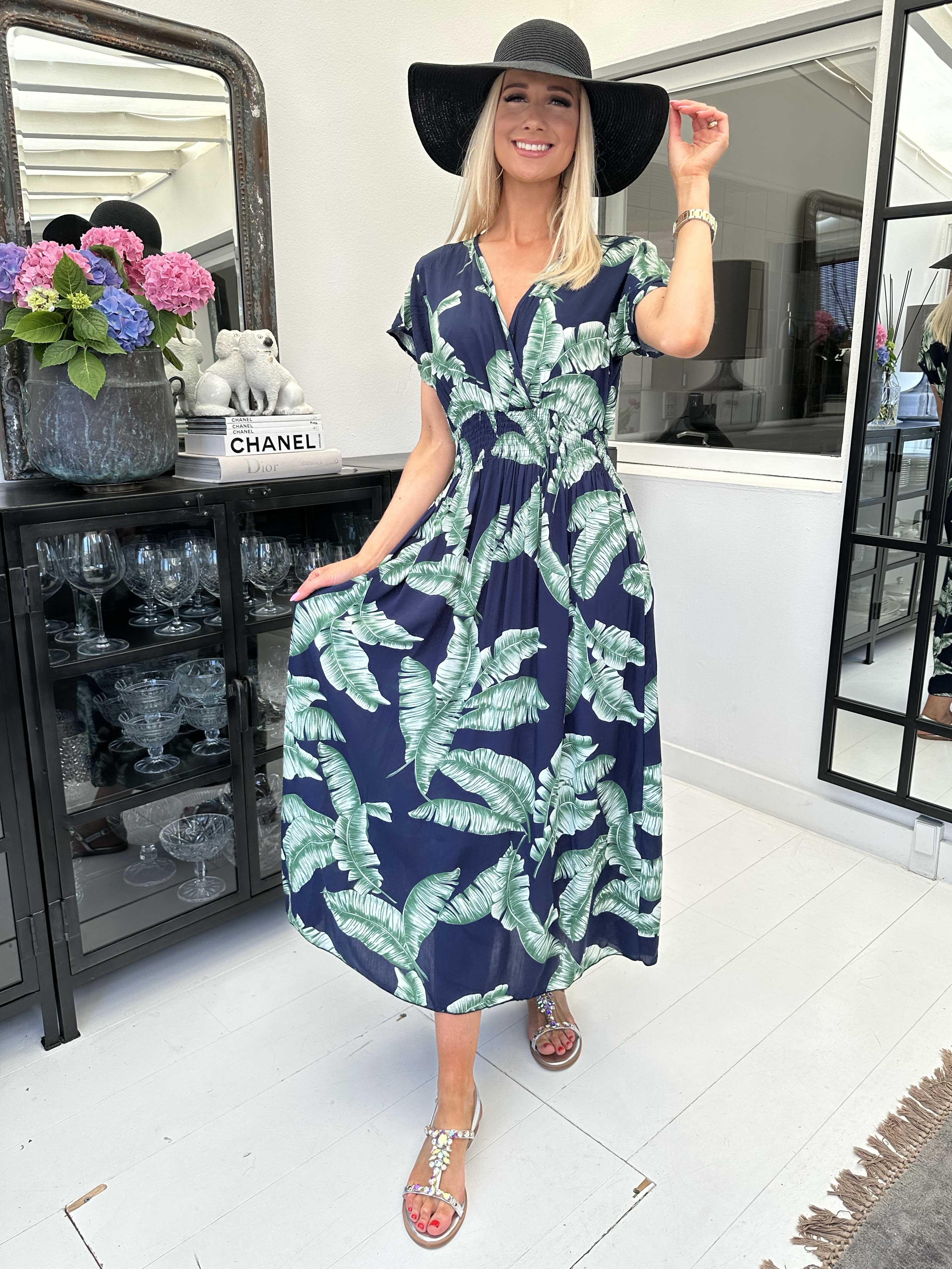 Misha leaf - Söt lång blommig klänning med smock - Navy