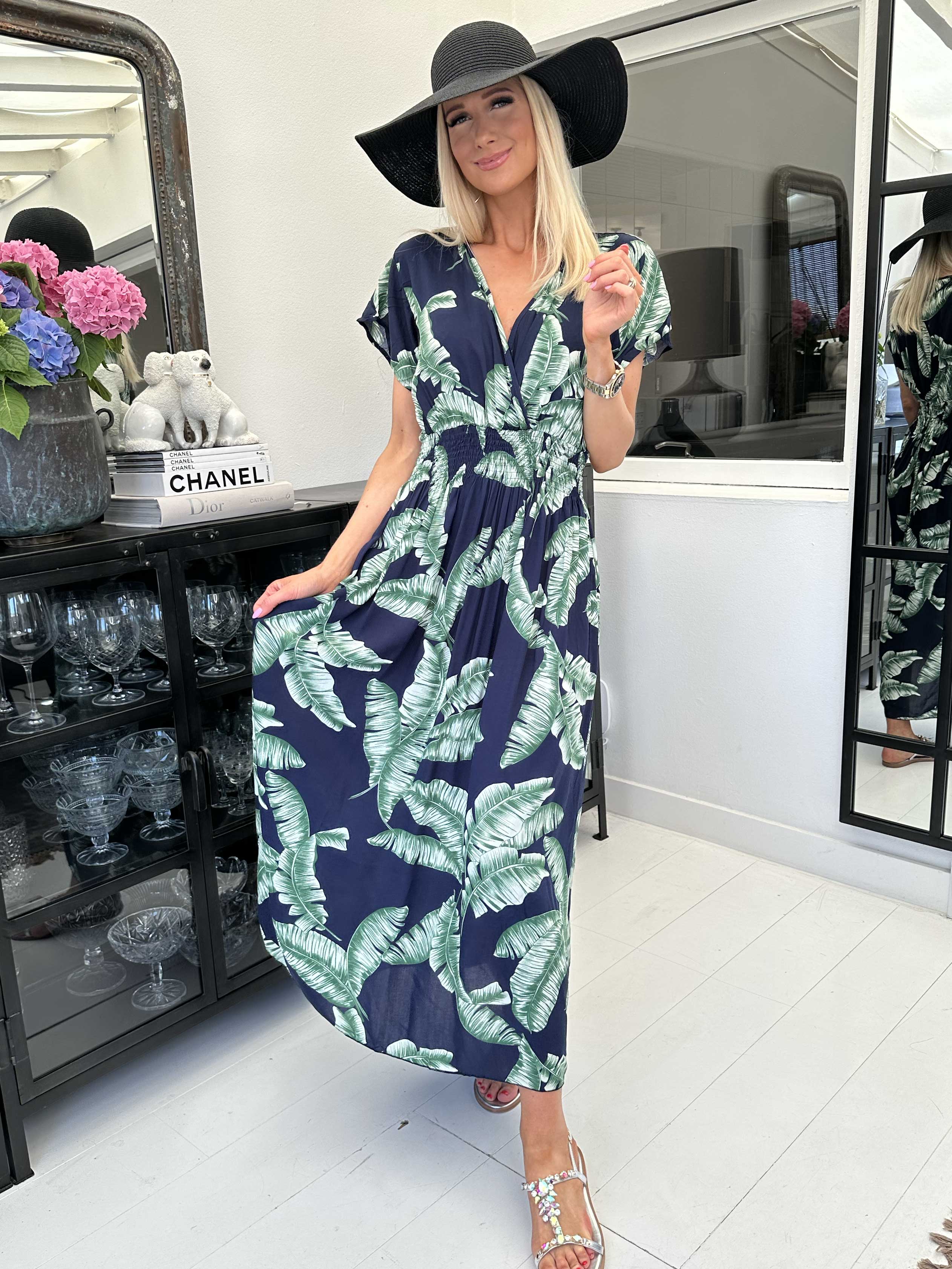 Misha leaf - Söt lång blommig klänning med smock - White