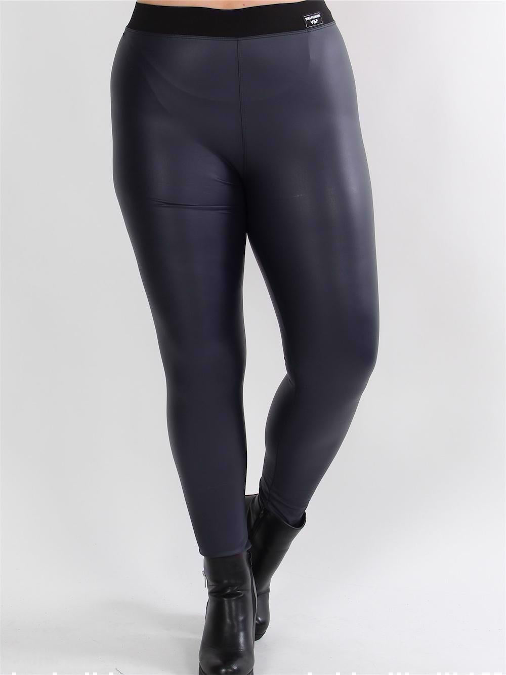 Patricia - Elastiska leggings i läderlook