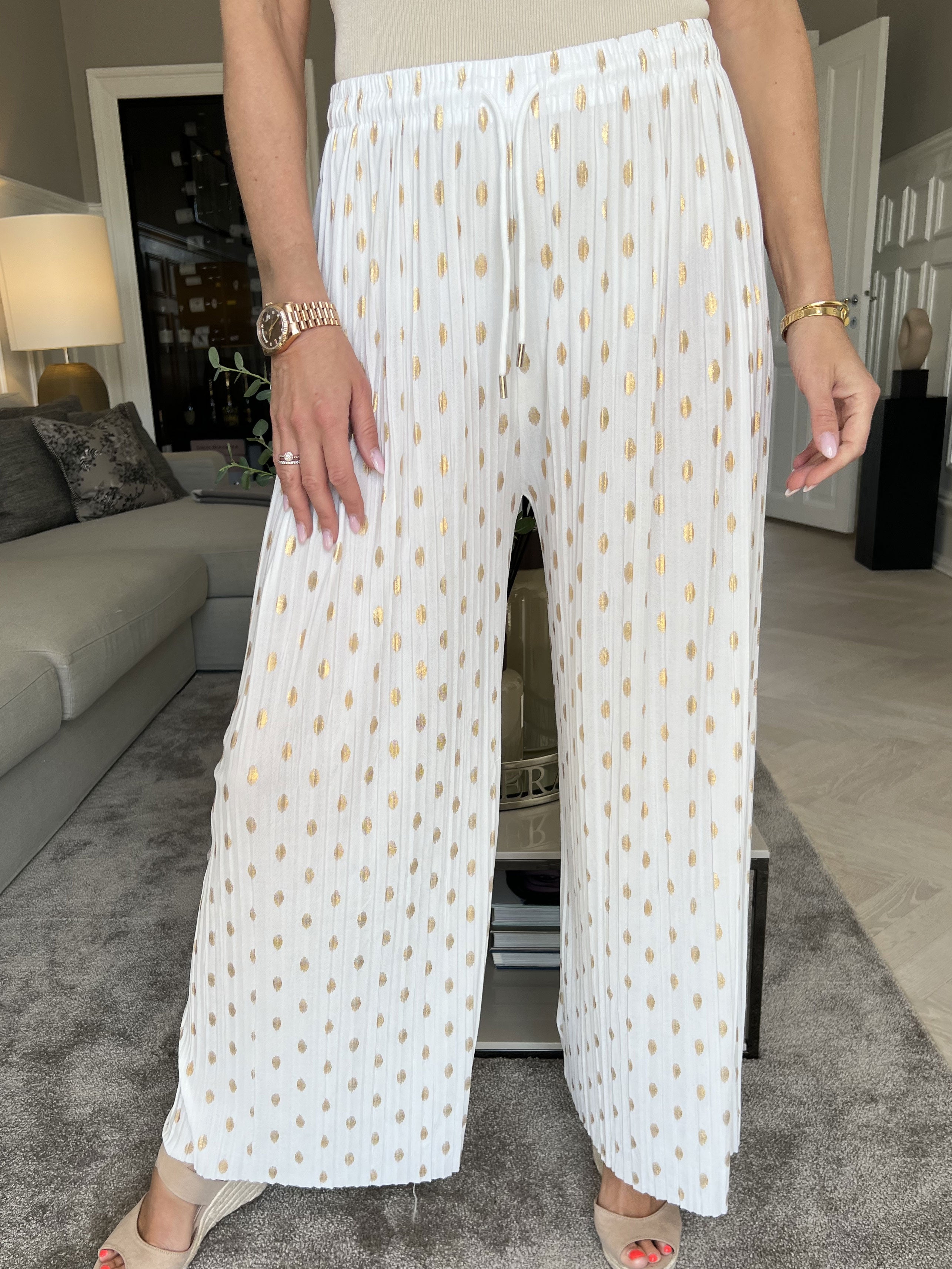 Aleta - Plisserade byxor med prickar