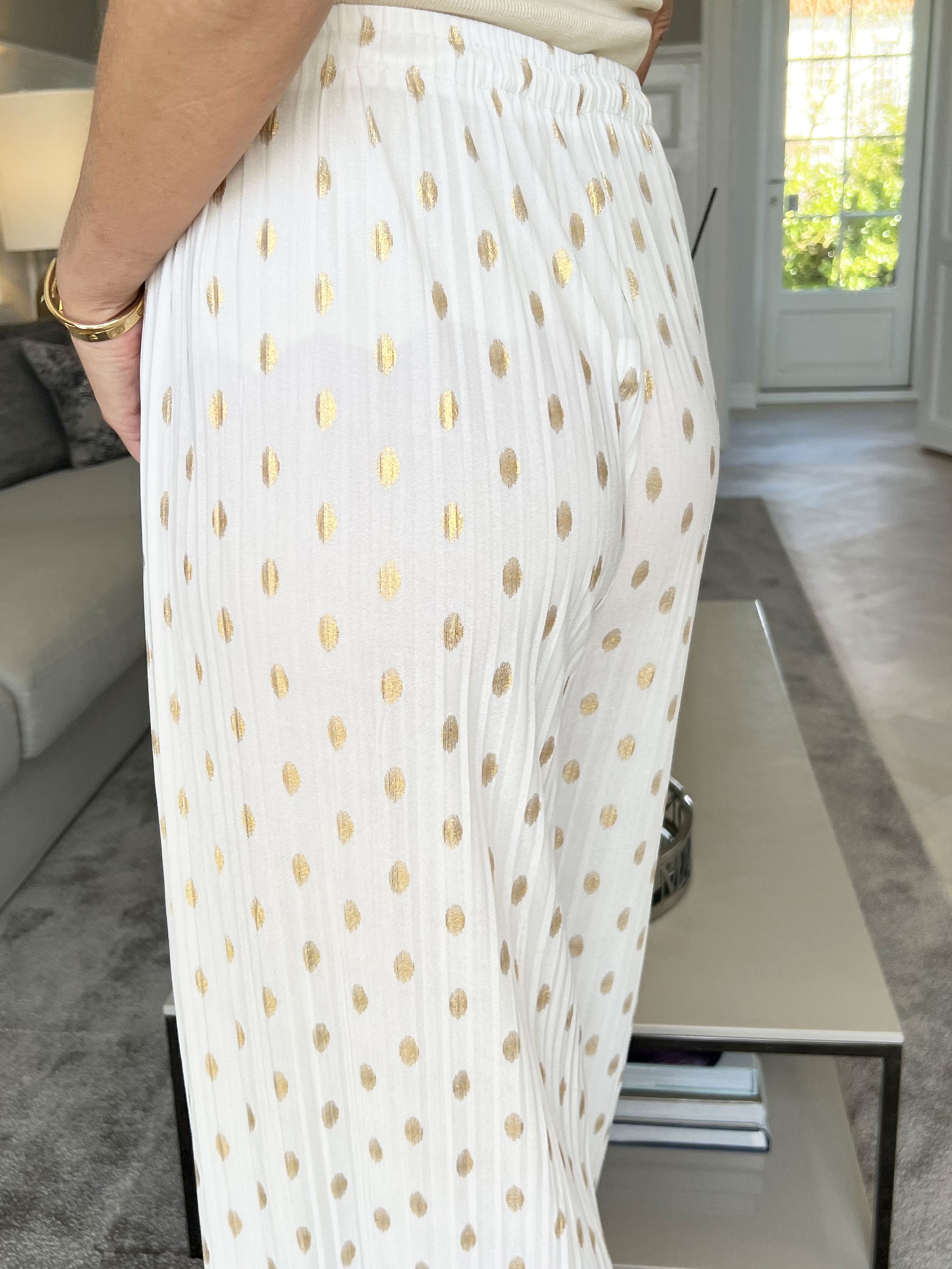 Aleta - Plisserade byxor med prickar