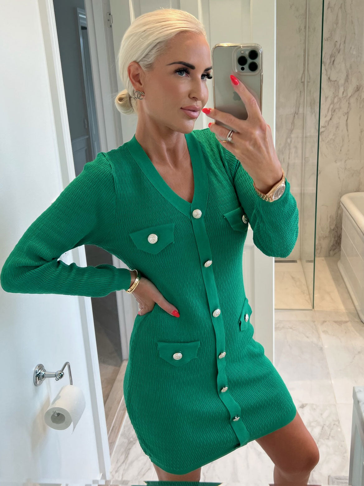 Melody -  Vacker klänning i viskos med guldknappar