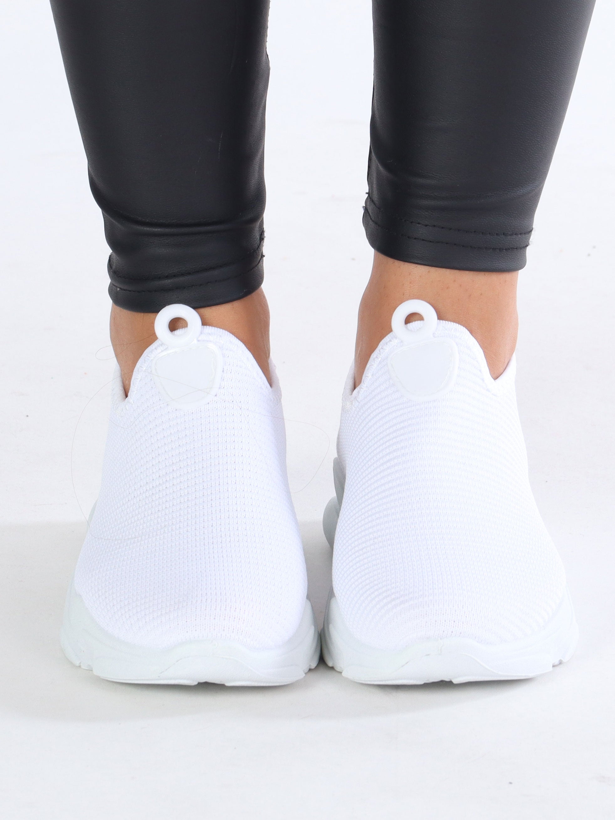 Maggie - Enkla sneakers i ribbad look