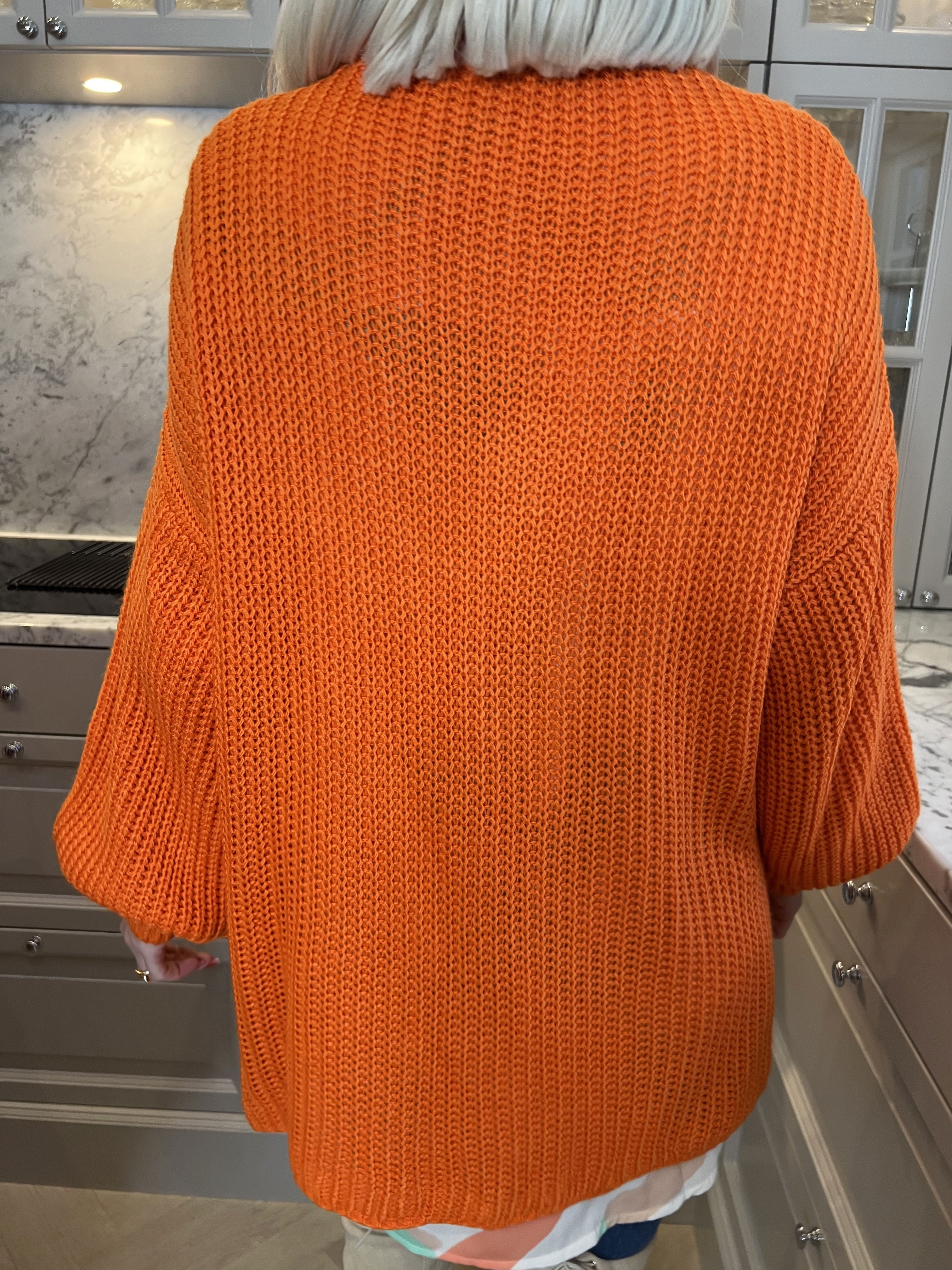 Sally Short - Söt stickad kofta med ballongärmar