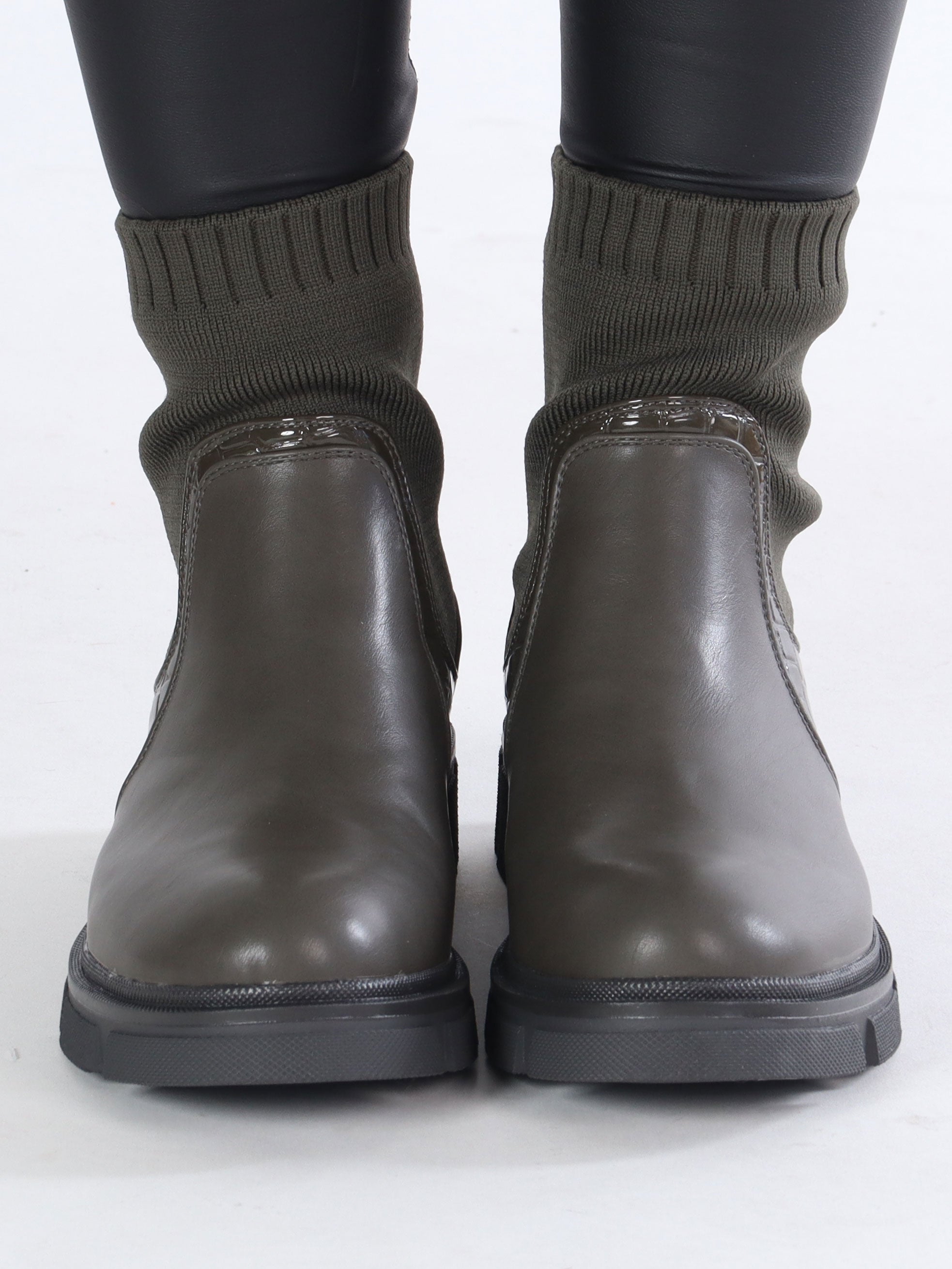 Anka - Feta stövlar med elastiskt skaft