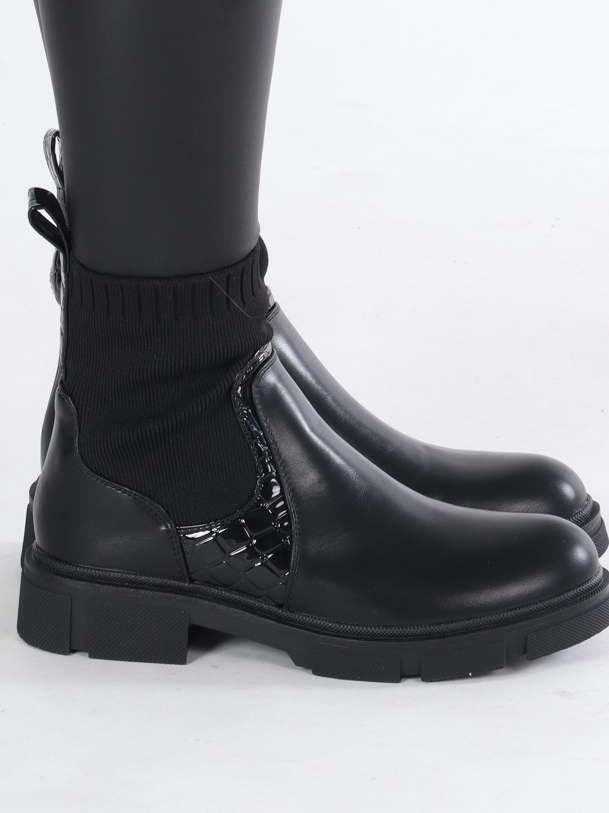 Anka - Feta stövlar med elastiskt skaft