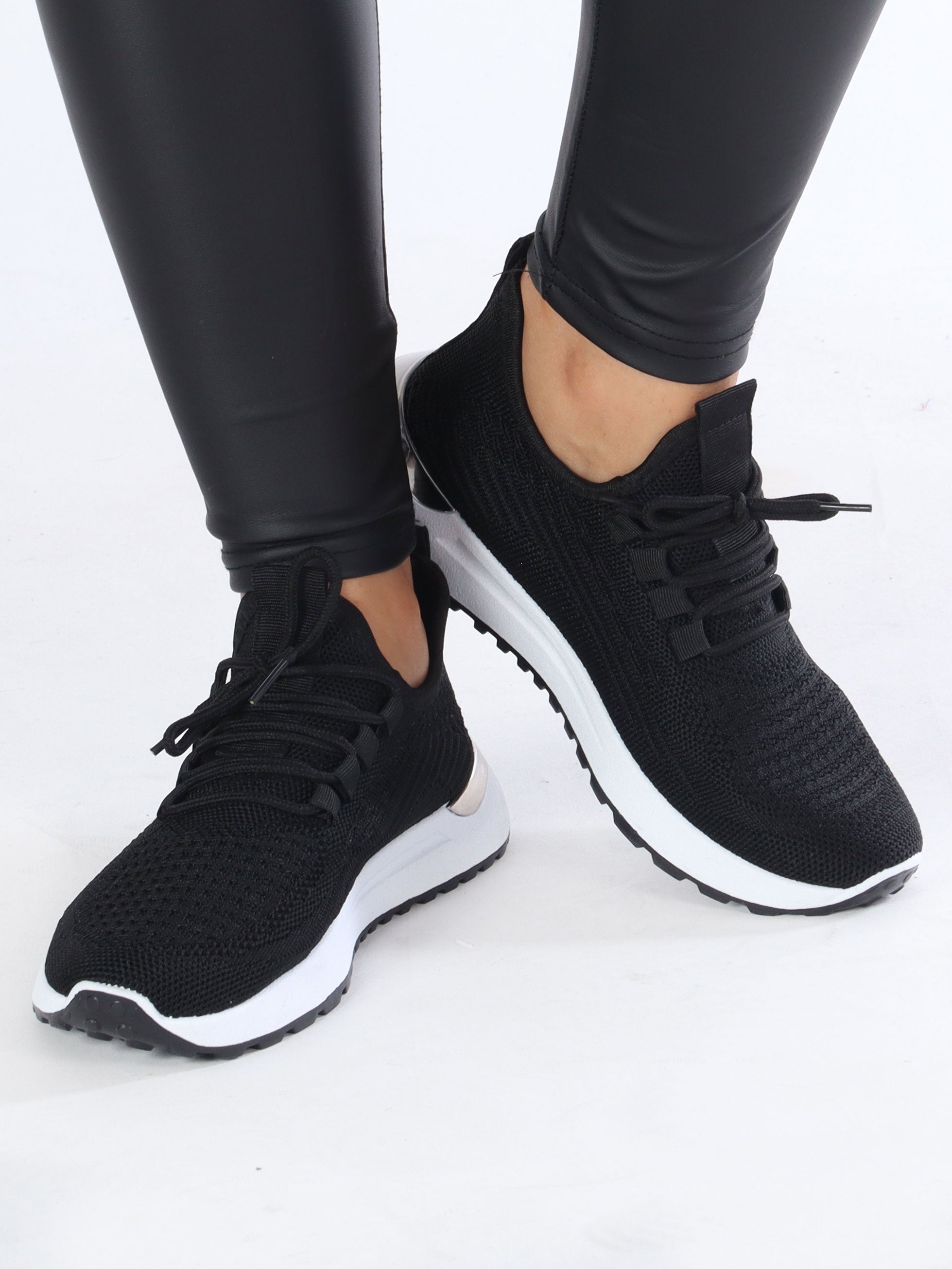 Arjana - Sock sneakers med vit sula