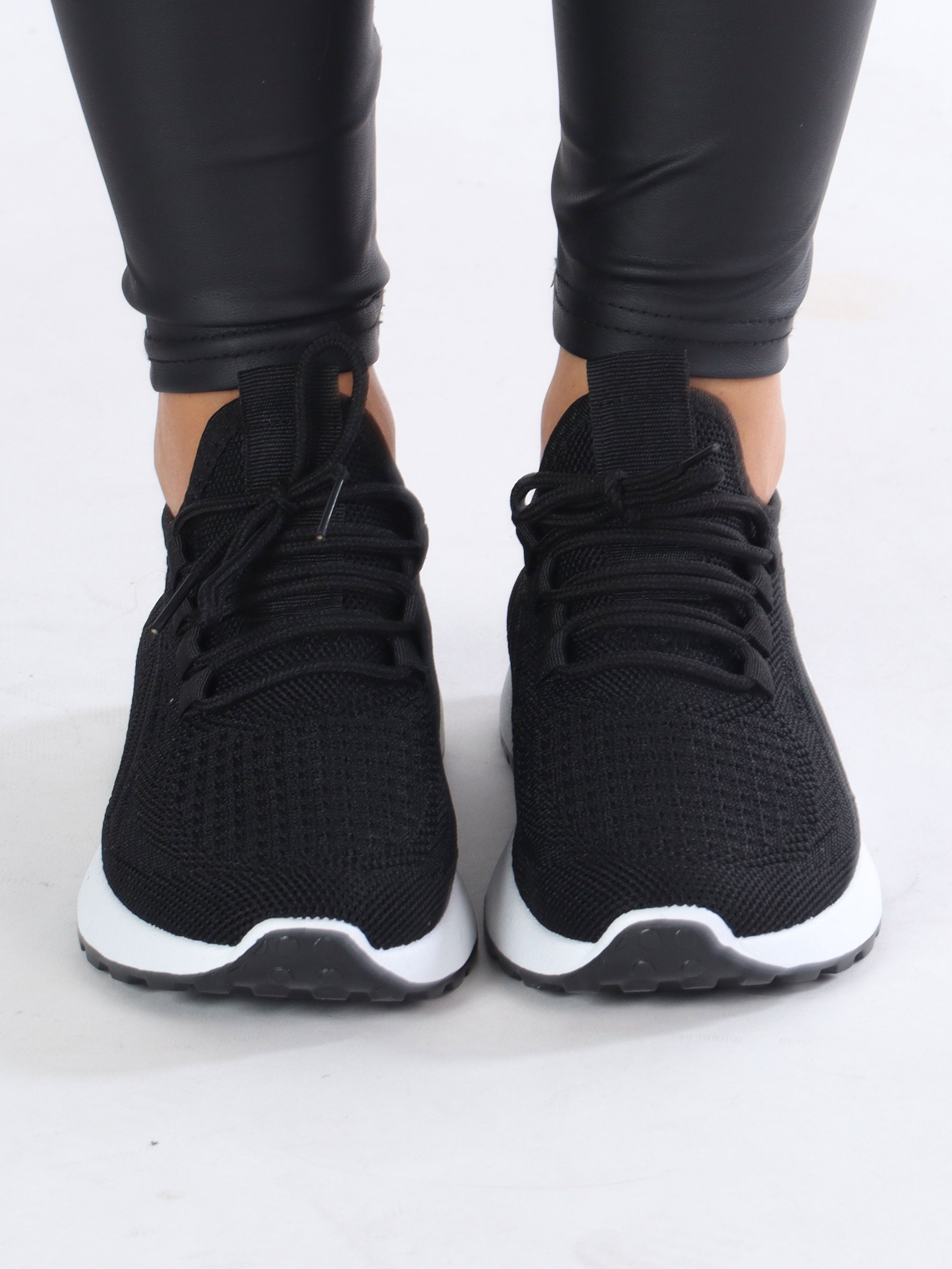 Arjana - Sock sneakers med vit sula