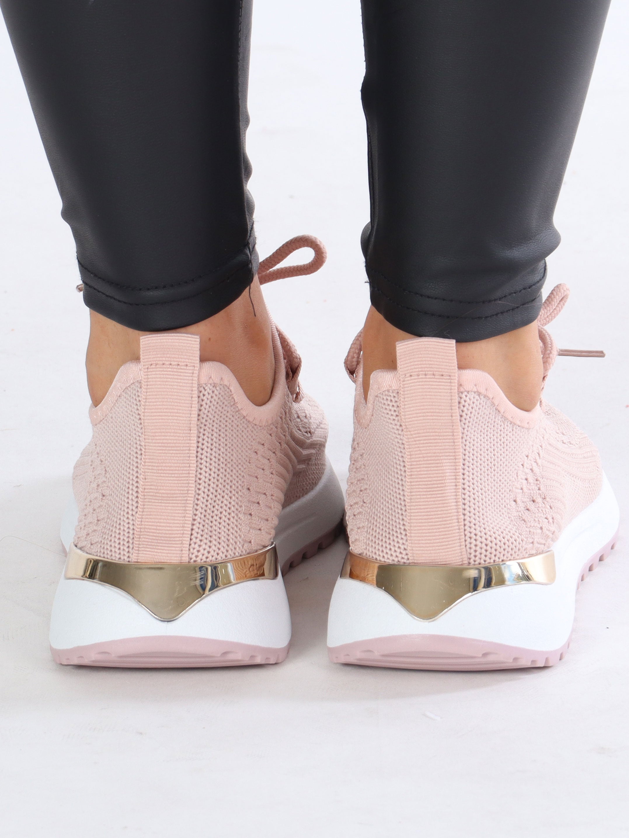 Arjana - Sock sneakers med vit sula