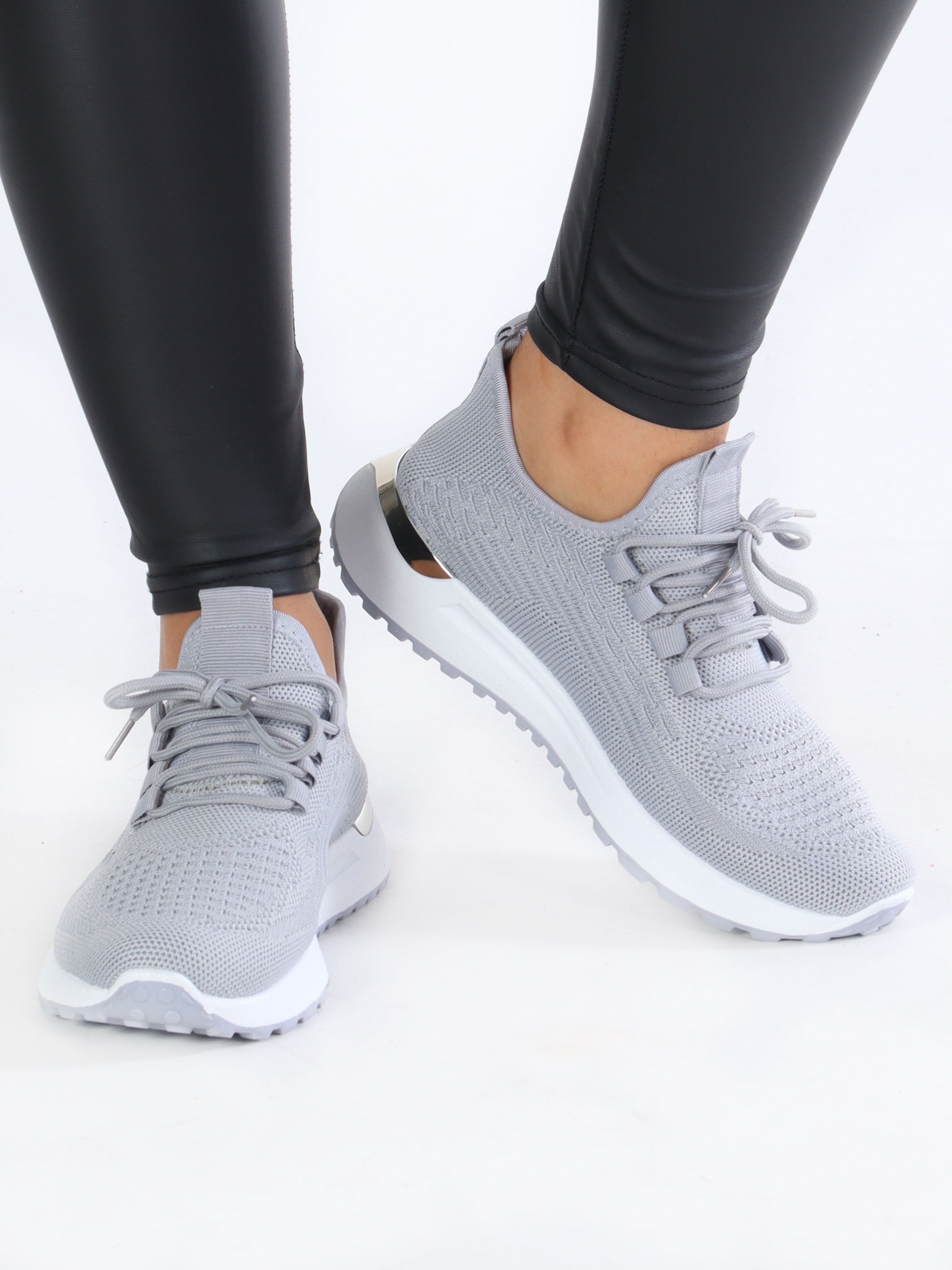 Arjana - Sock sneakers med vit sula