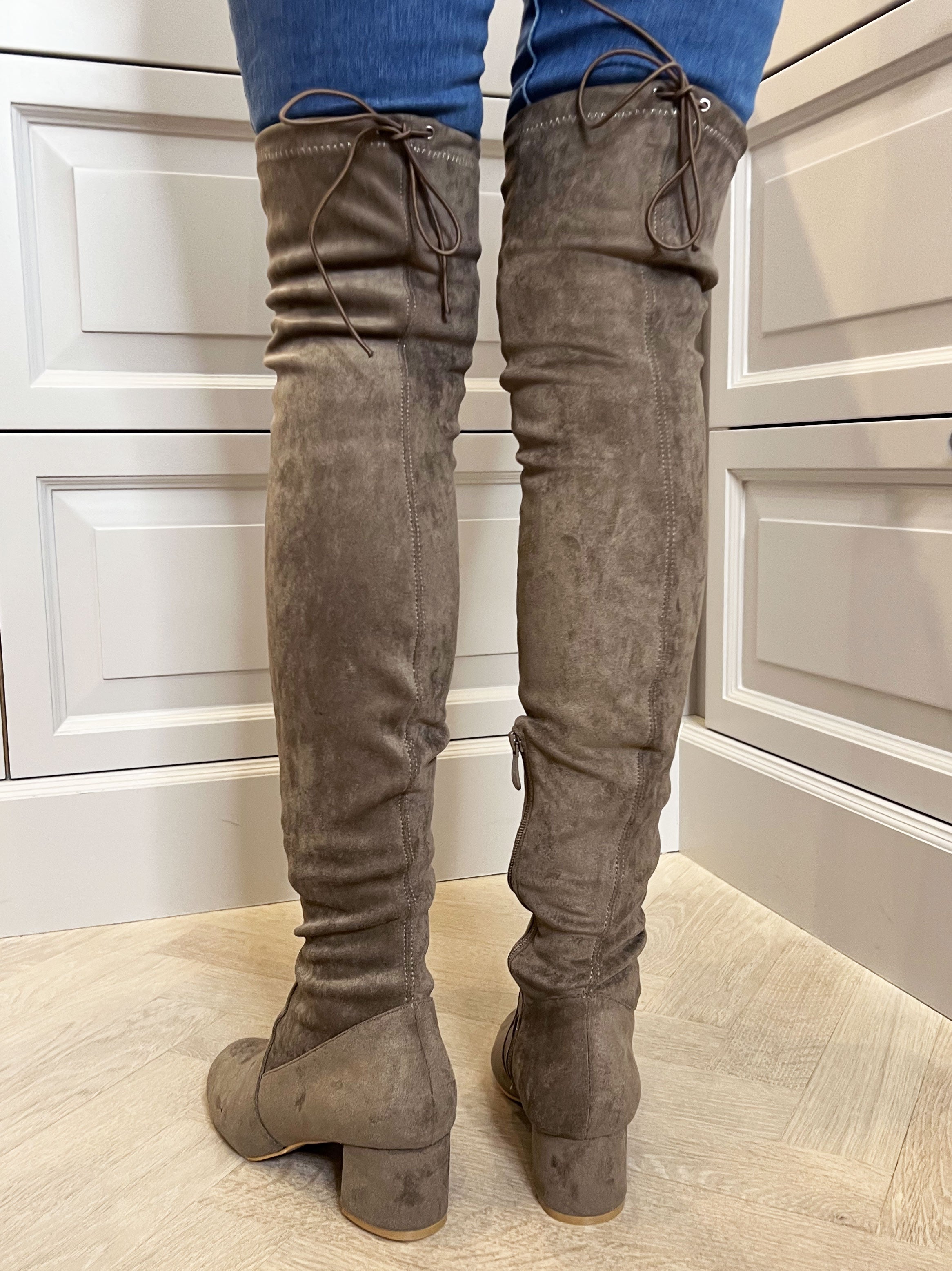 Olivia - Overknee boots med liten klack