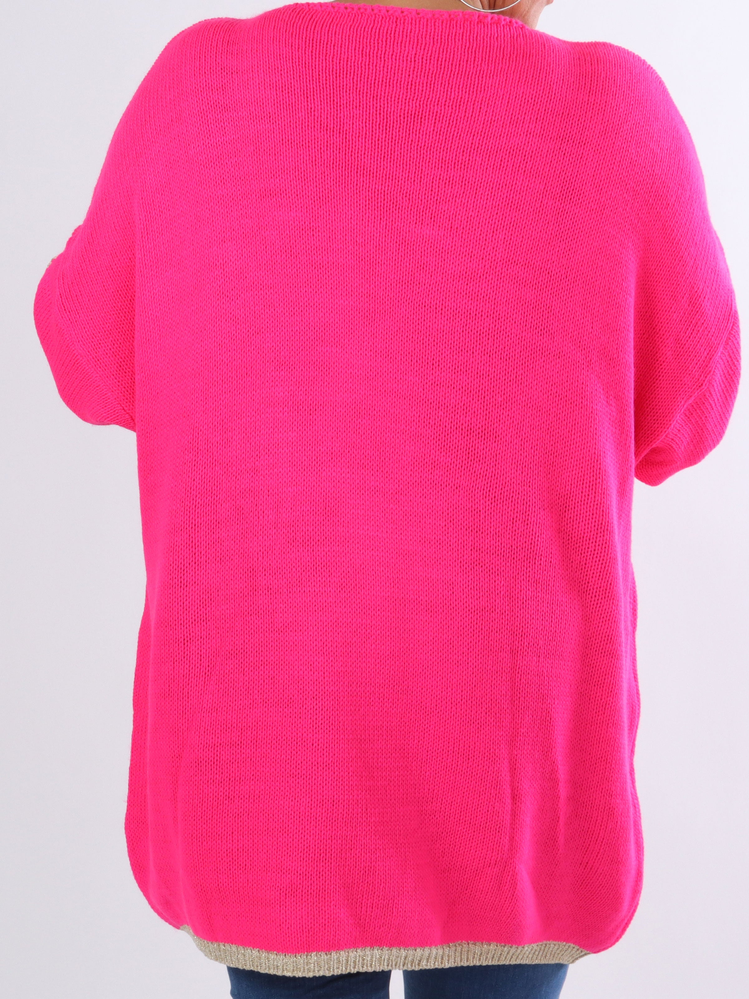 Dina - Plus size stickad med guldstjärnor