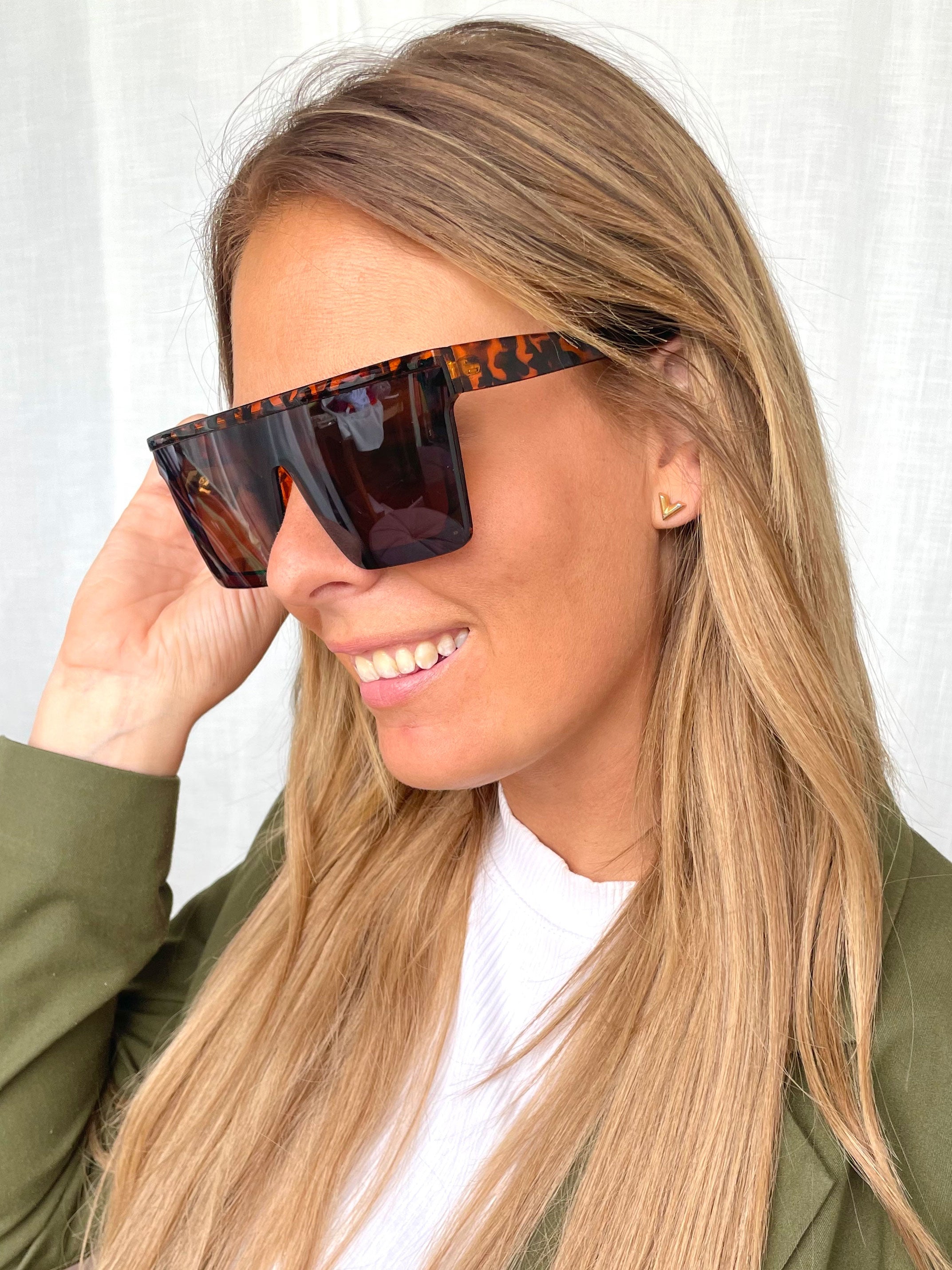 Thilde - Fyrkantiga solglasögon med rak topp