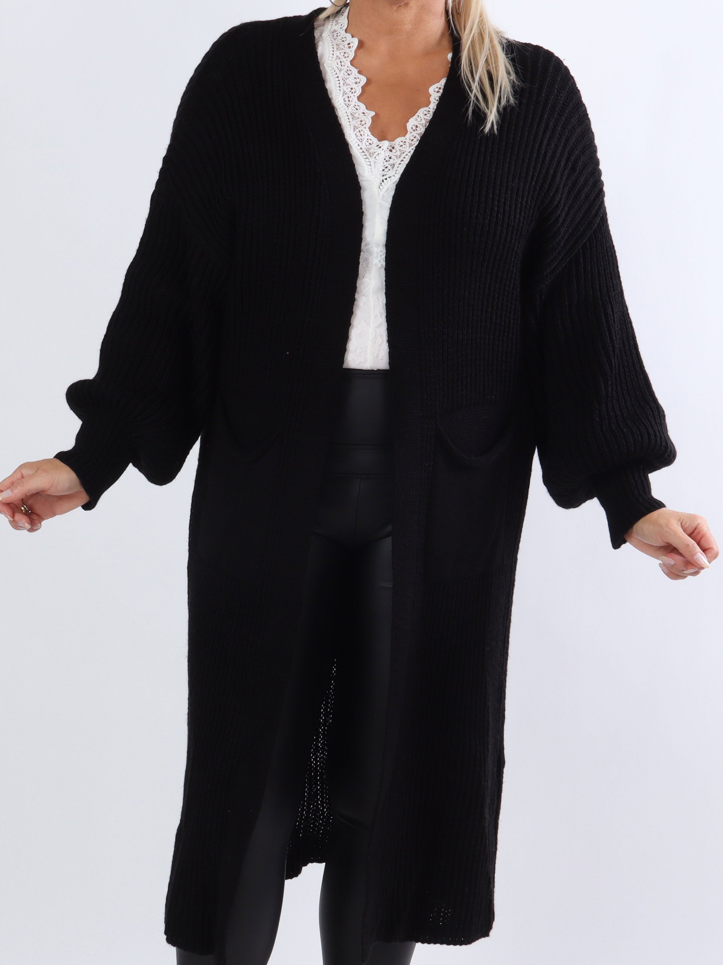 Sally - Stickad plus size kofta med ballongärmar