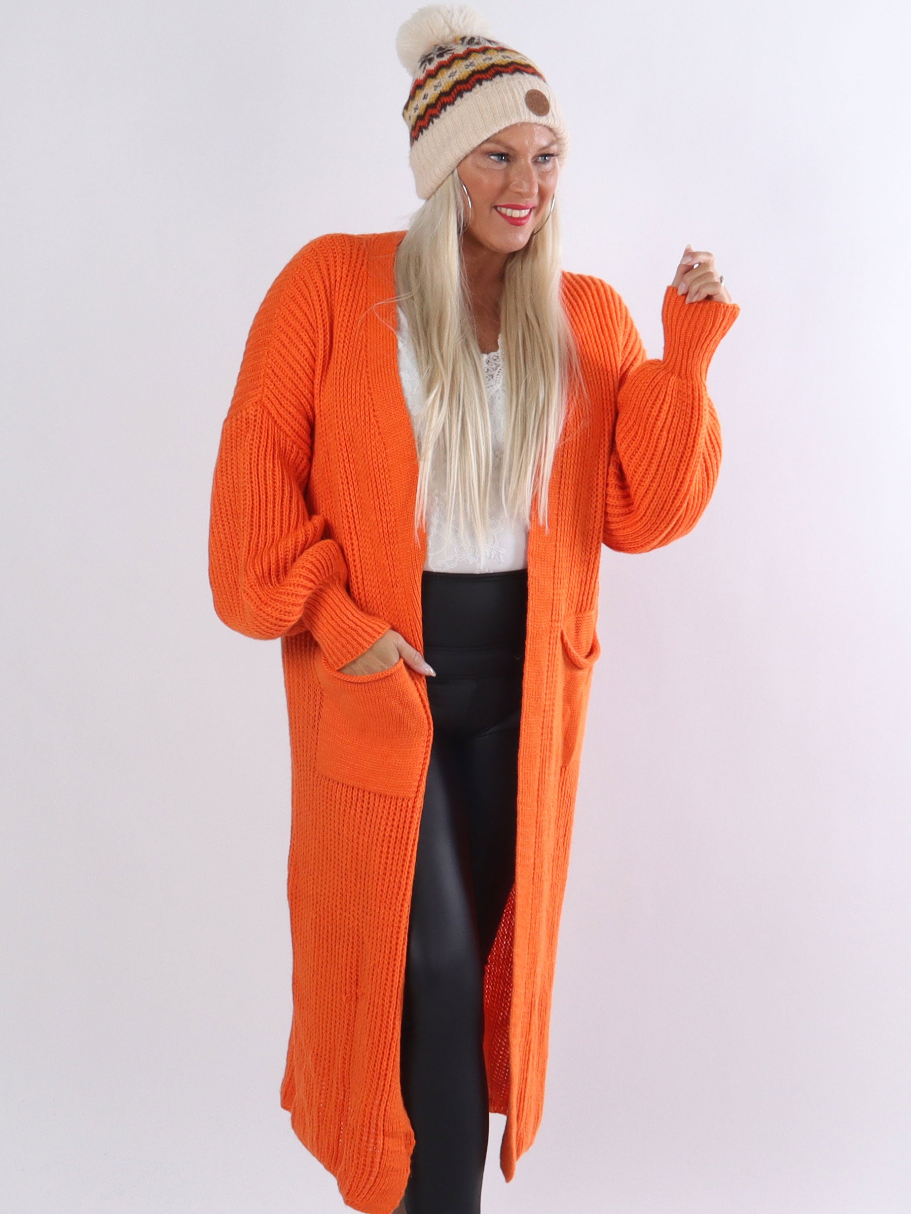 Sally - Stickad plus size kofta med ballongärmar