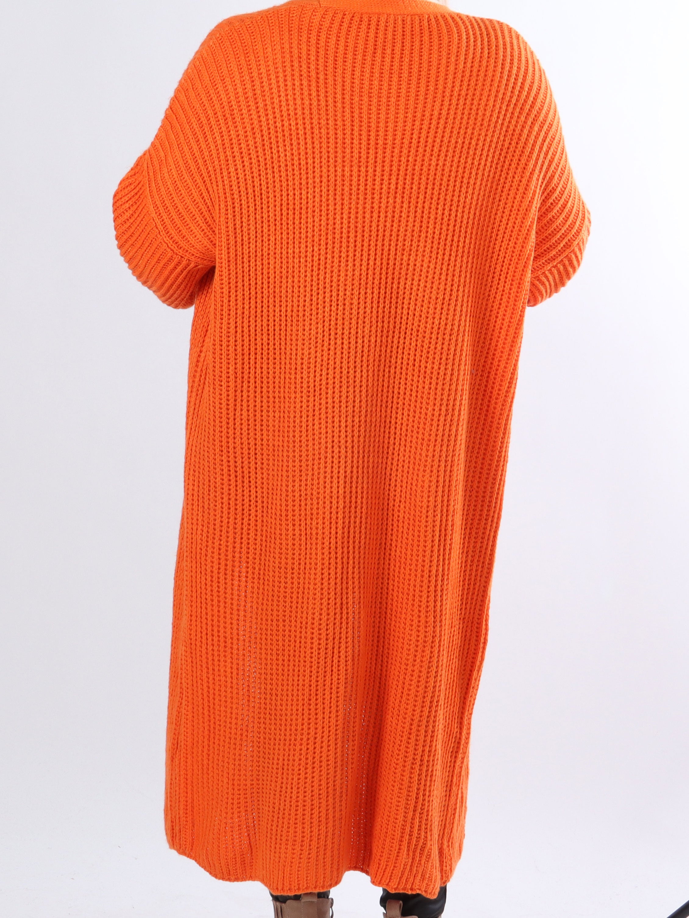 Sally - Stickad plus size kofta med ballongärmar