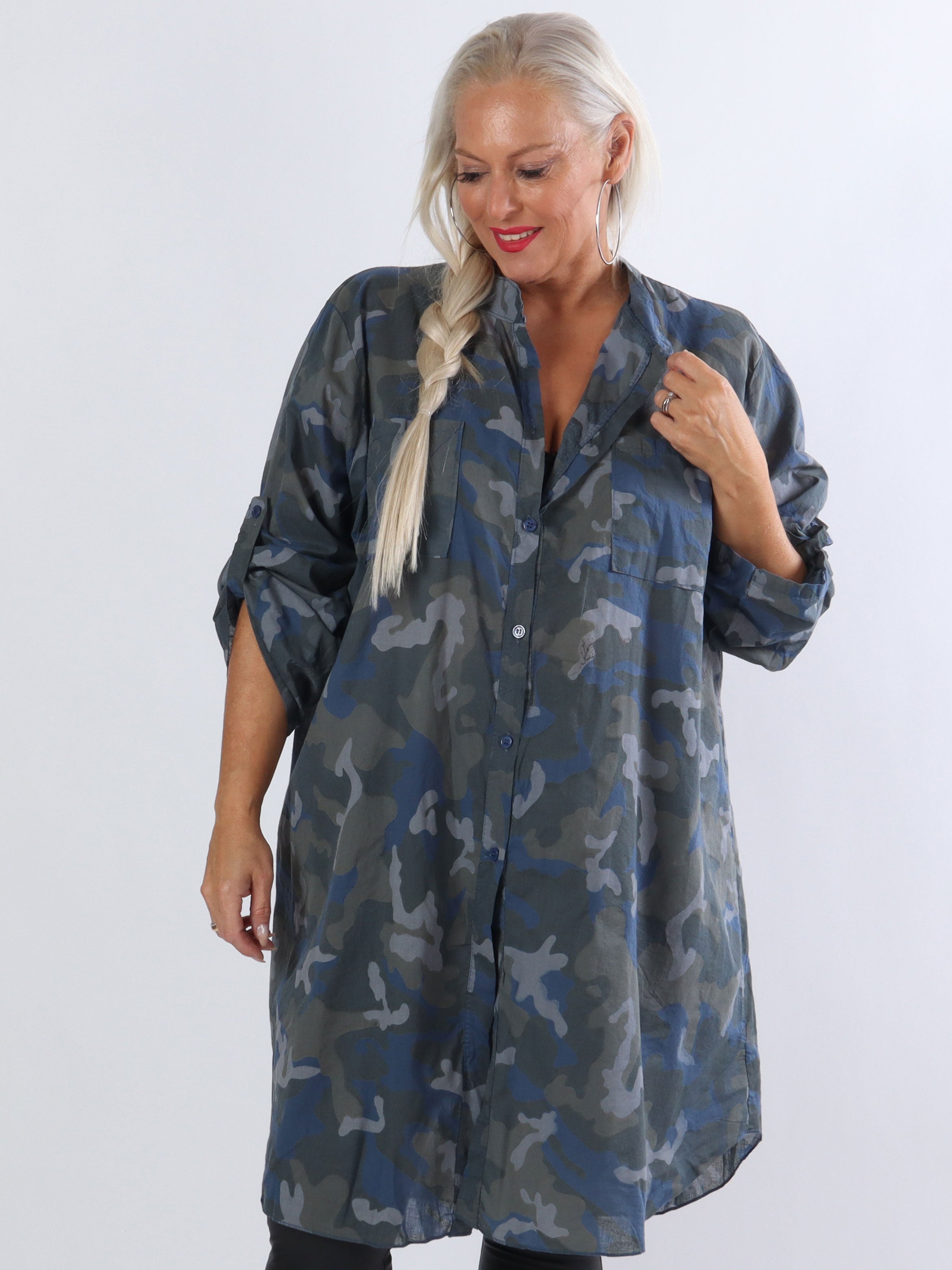 Berna Camo - Plus size skjorta i kamouflagetryck