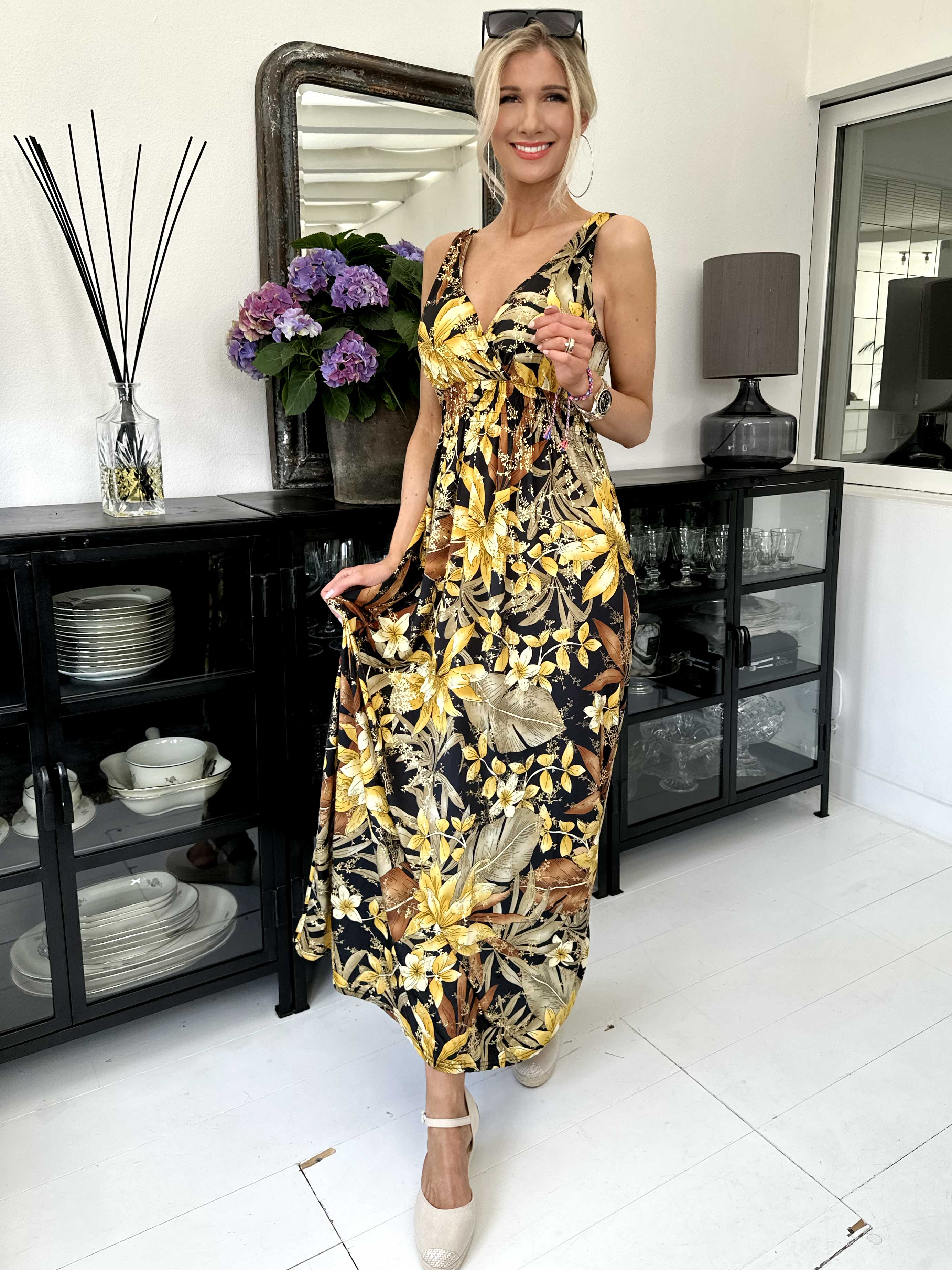 Kenza Gold - Klänning med band i stretchigt tyg