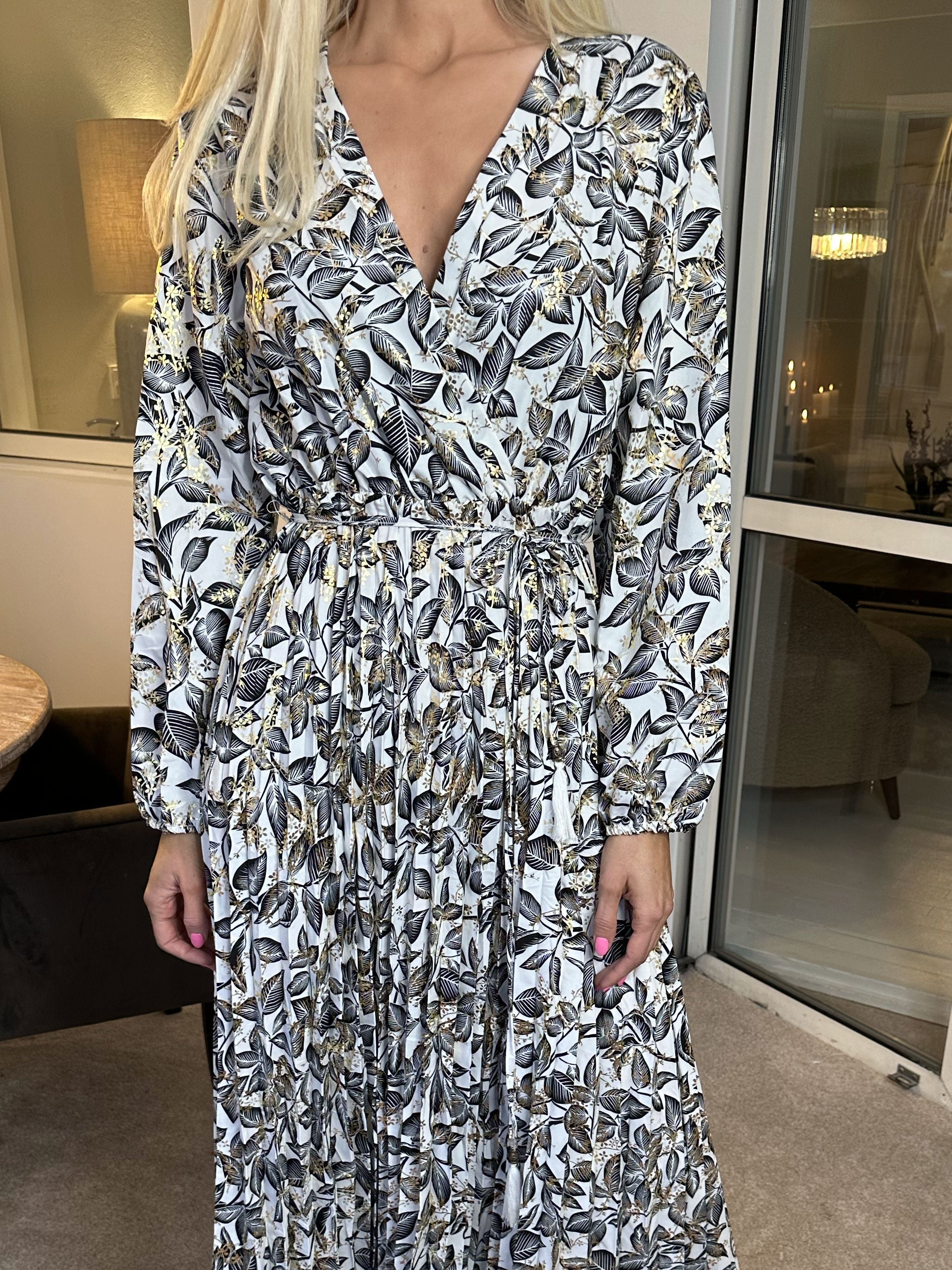 Marinella Leaf - Vacker lång klänning med bladmotiv