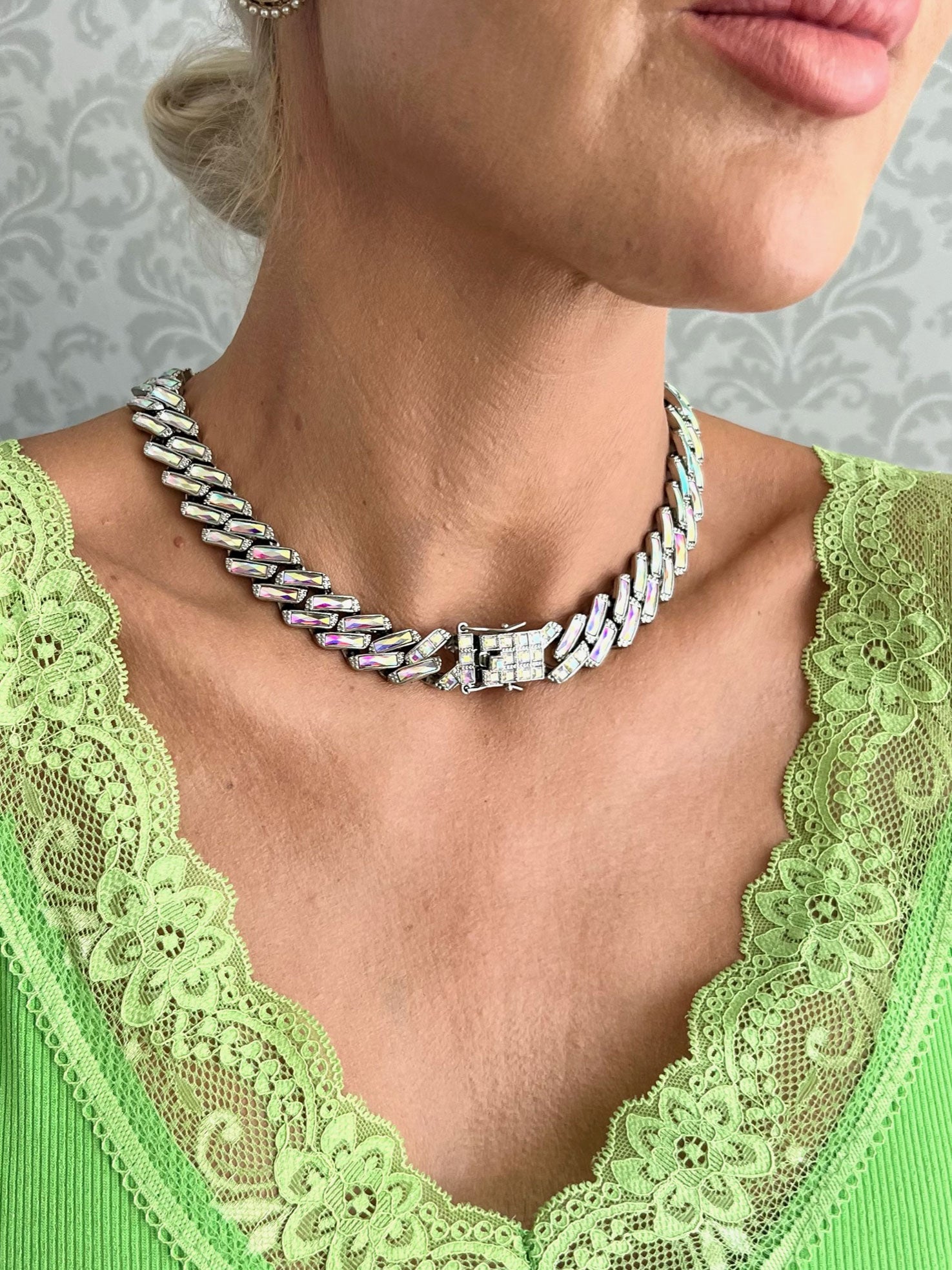 Manon - Silverkedja med iriserande similisten