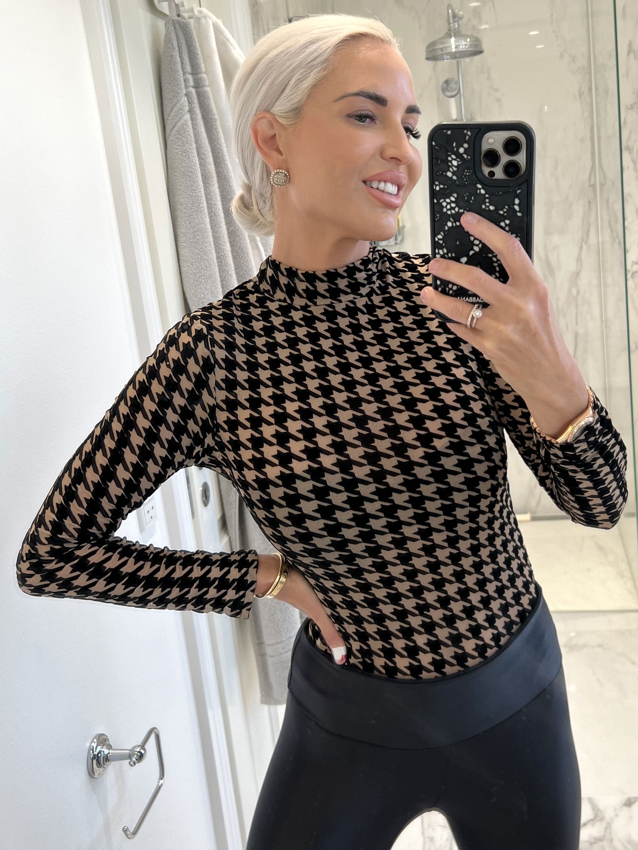 Liva - Mjuk mesh topp med hundtandsmönster