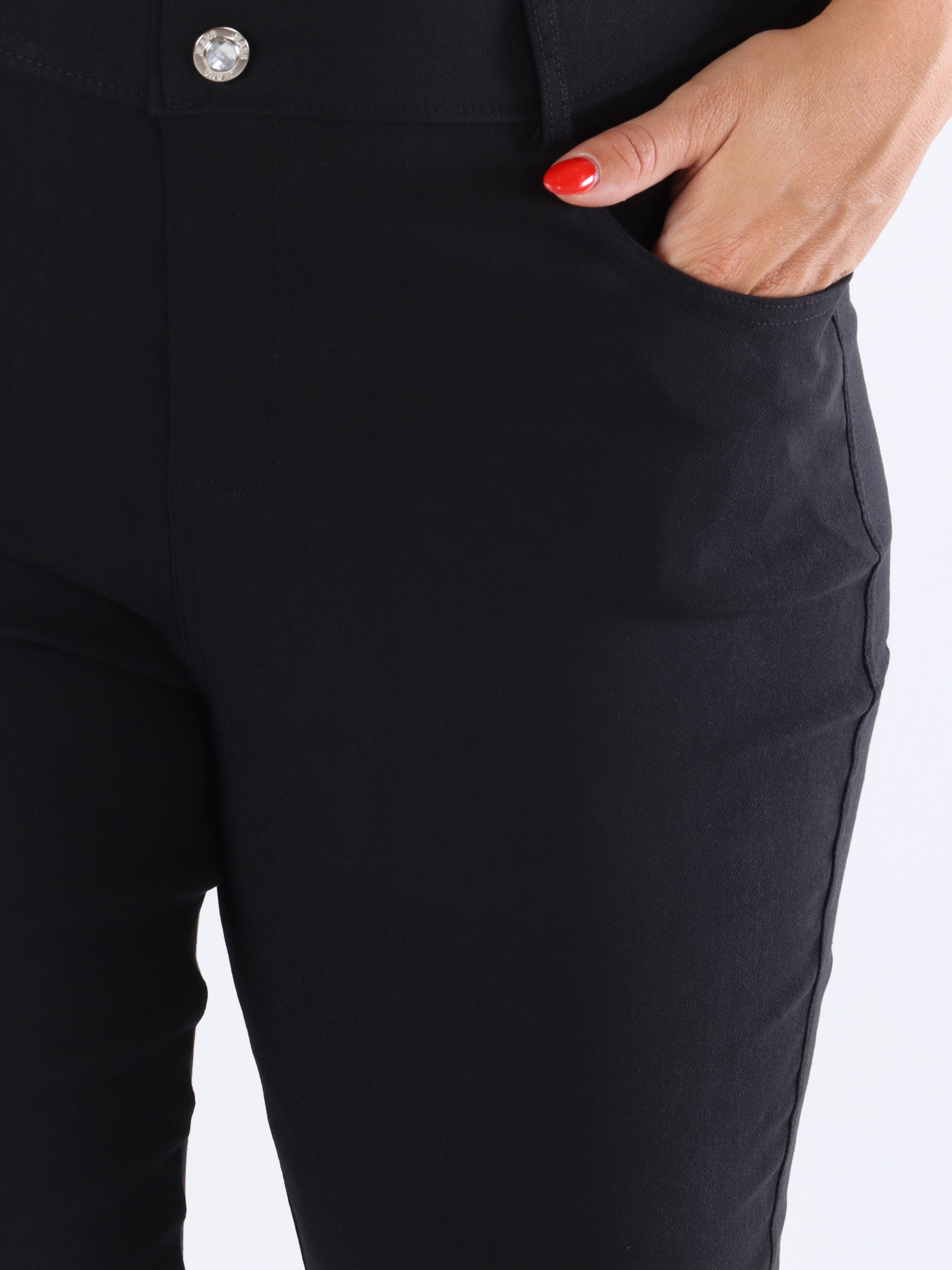 Sonia - Svarta plus size byxor med mycket stretch i