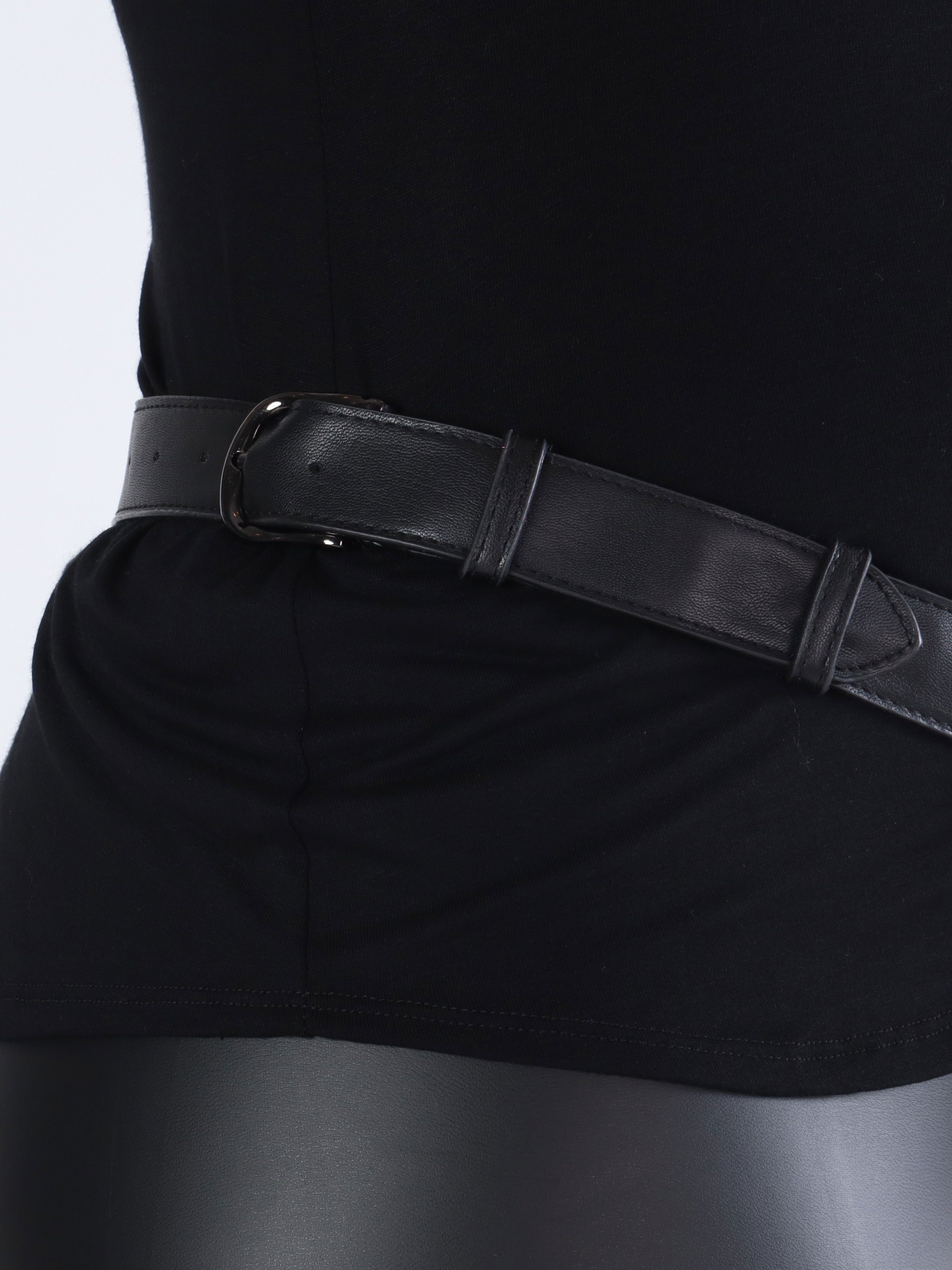 Moniqe - Svart och vit fyrkantig bältesväska