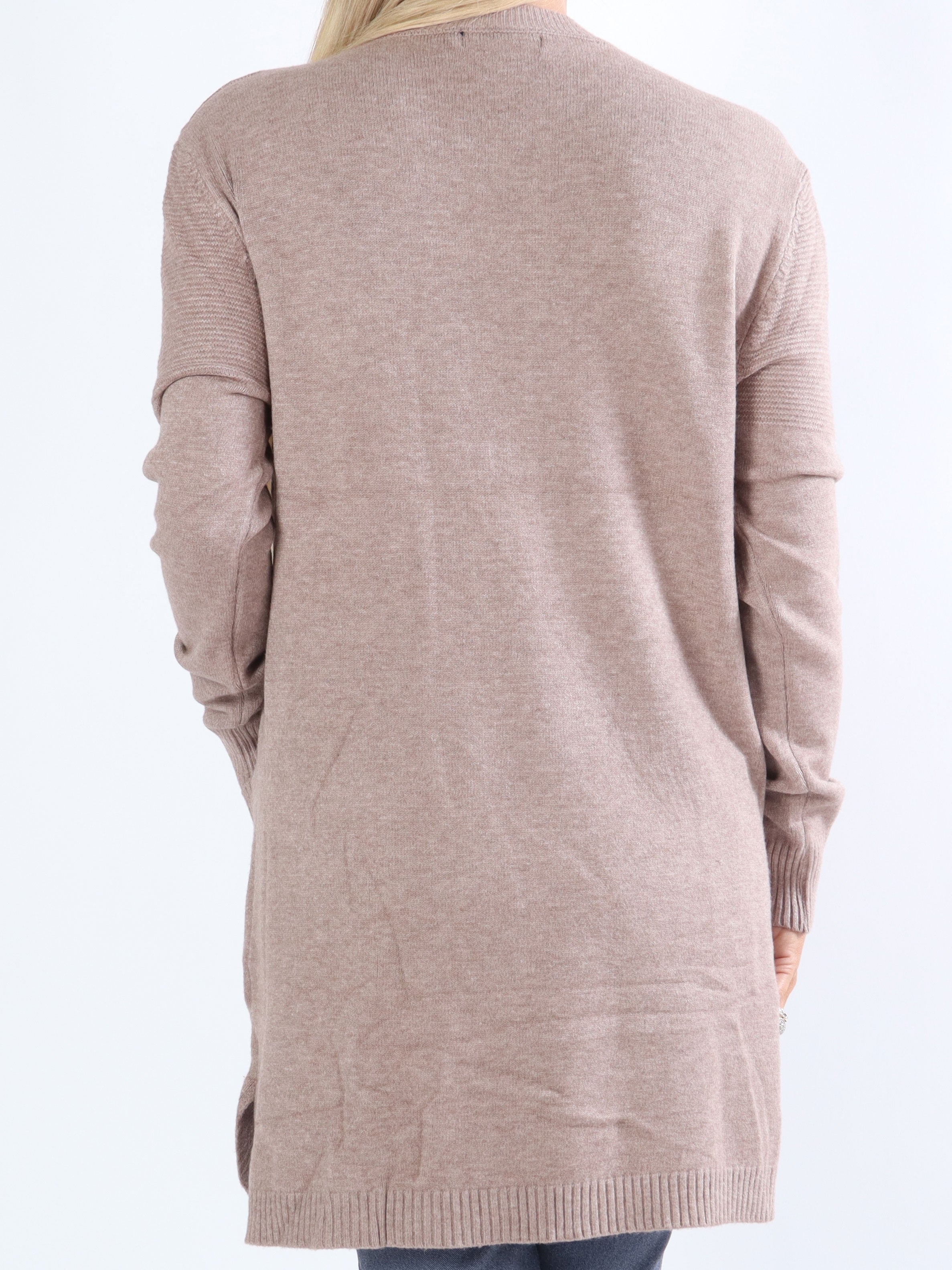 Lorena - Mjuk stickning med ribb och fickor