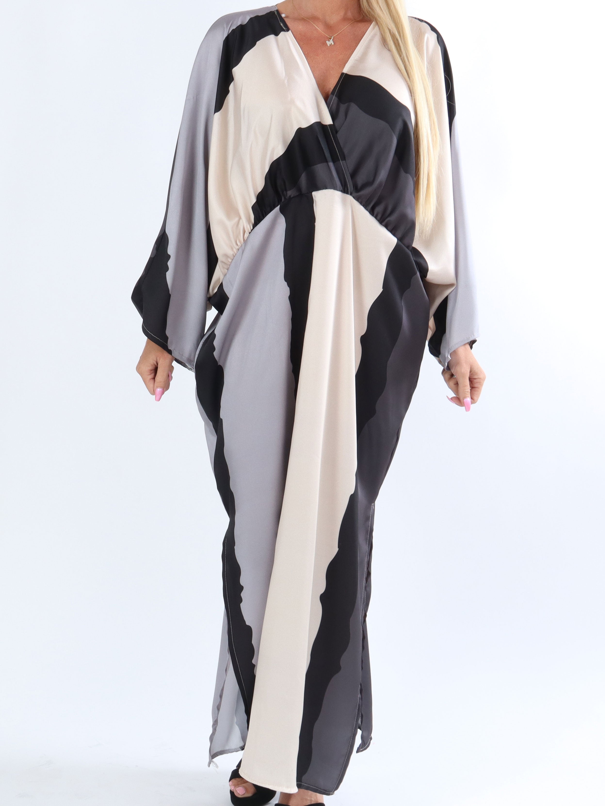 Dita - Lång vacker mångfärgad klänning i silkeslook