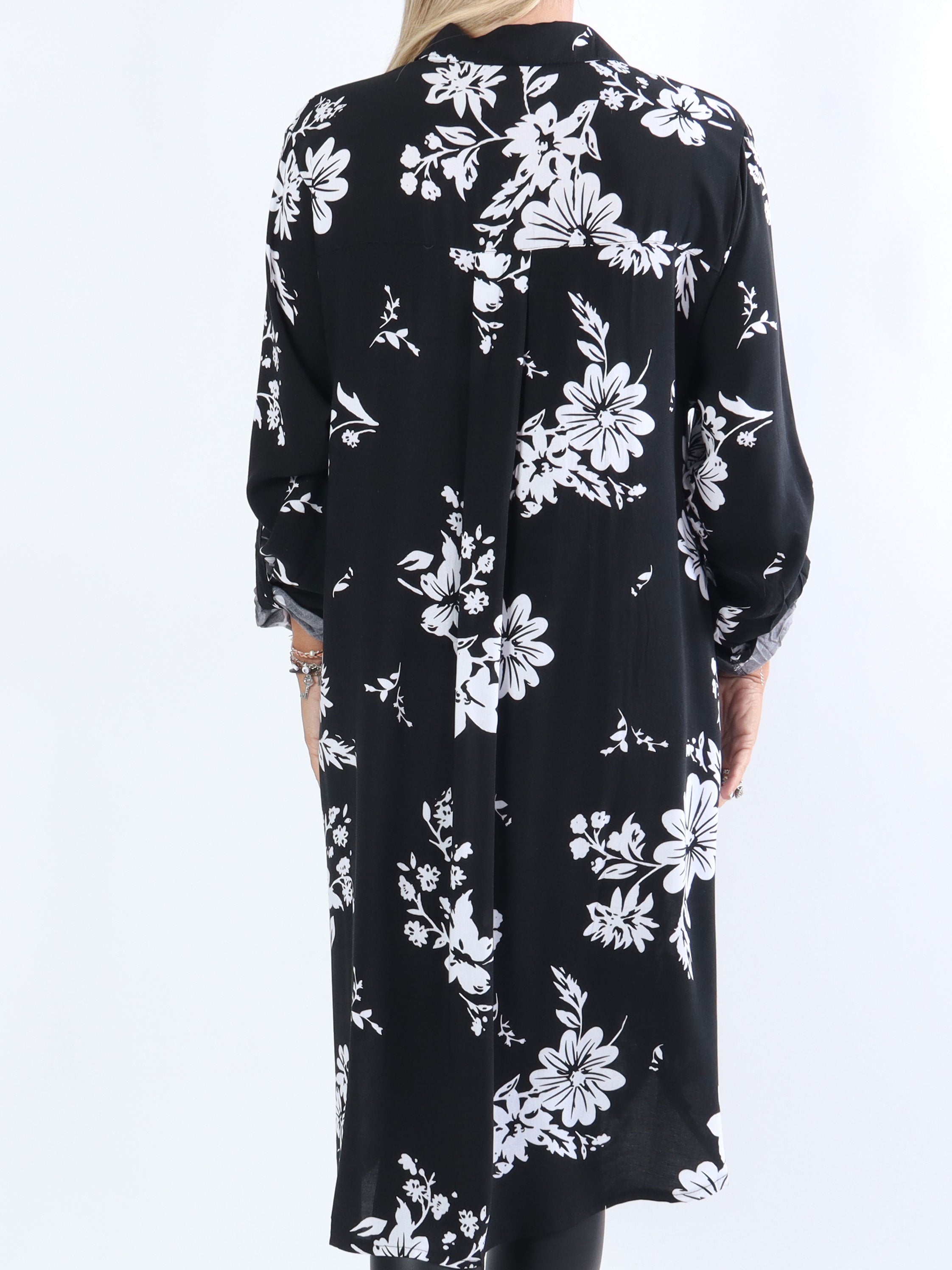 Marielle - Svart lång skjortklänning med vita blommor
