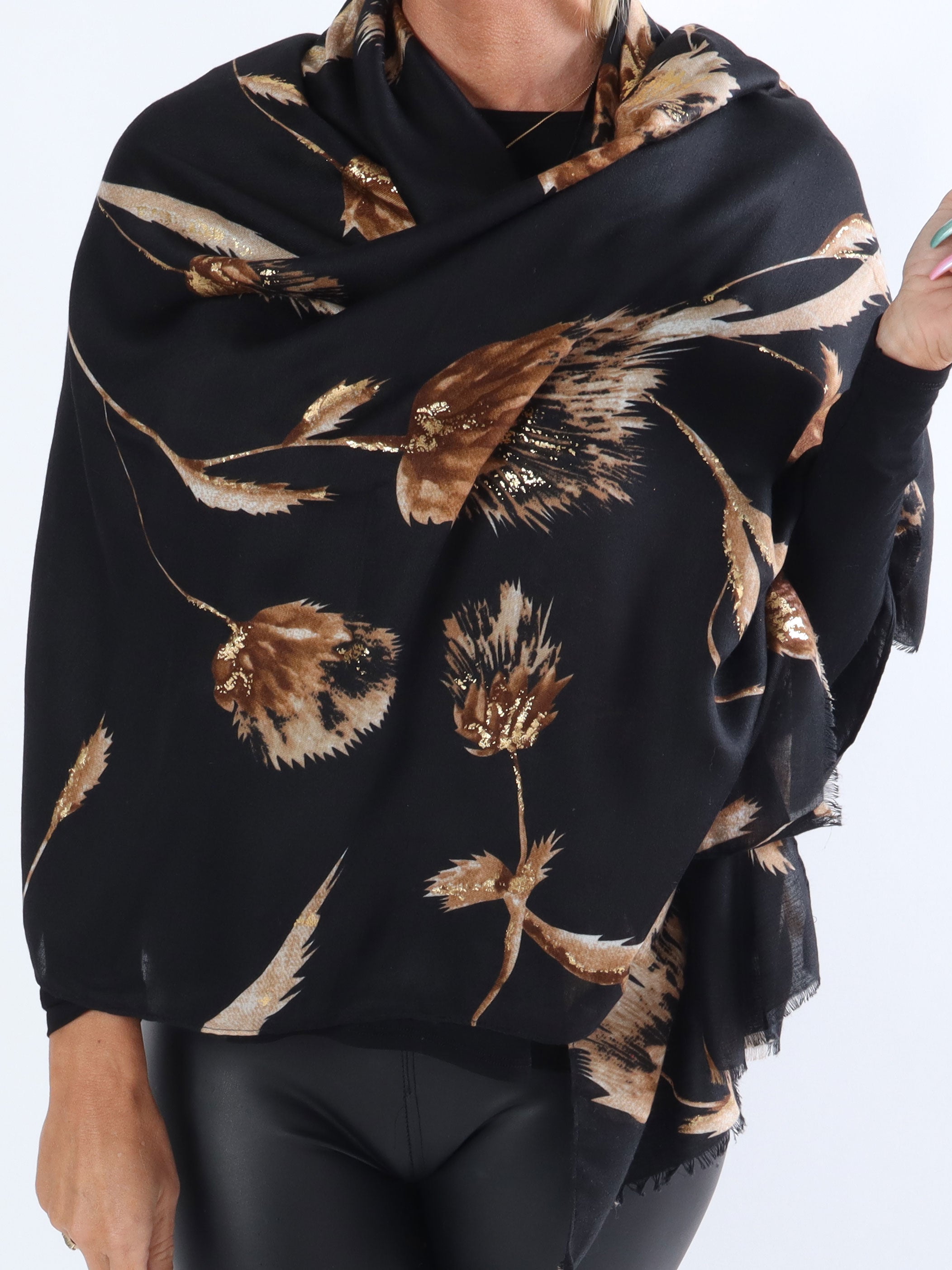 Vanessa - Stor halsduk med mönster och gulddetaljer