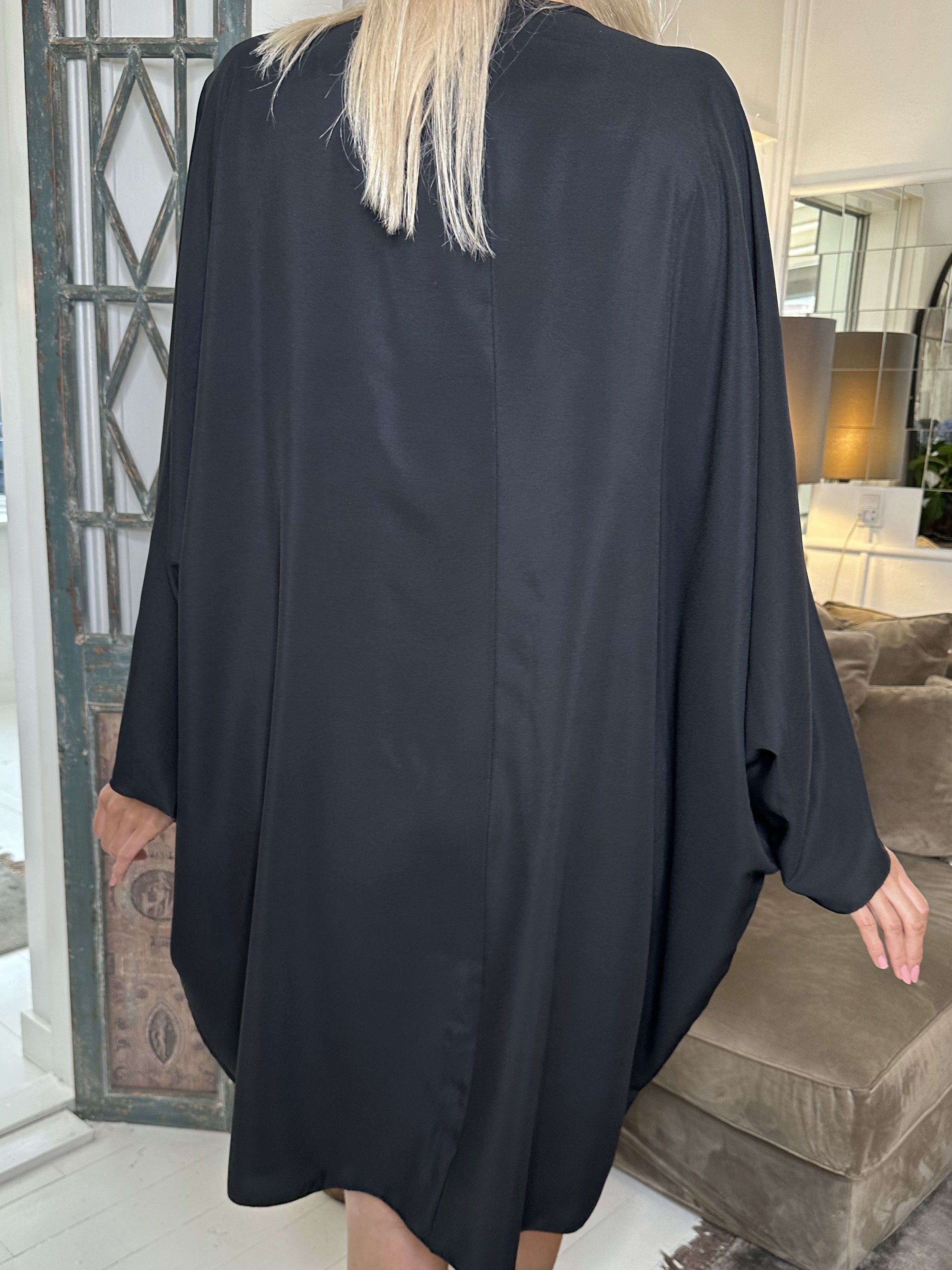 Viola - Tunika med gyllene halsringning