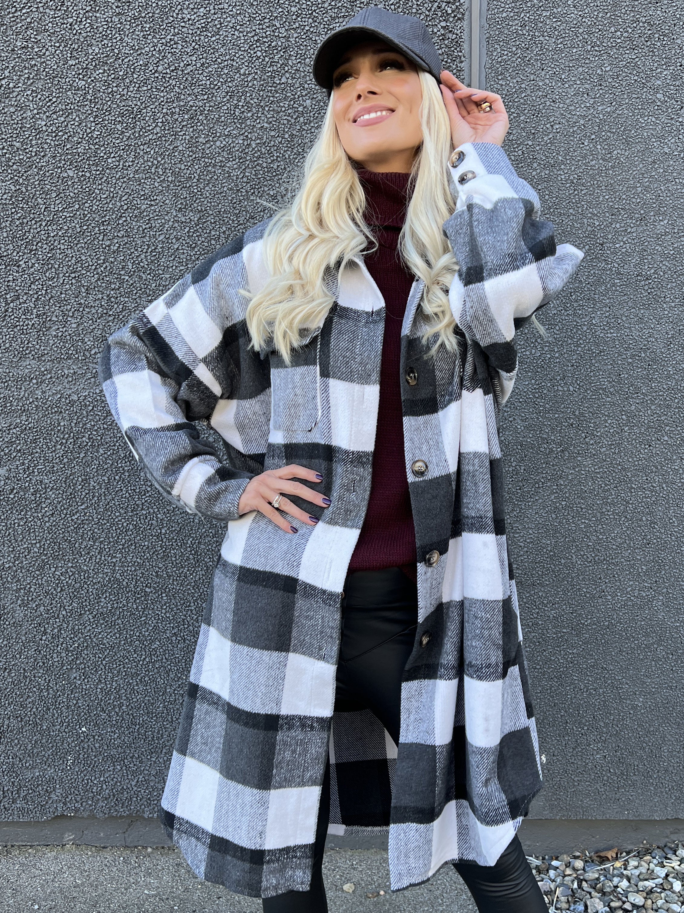 Natalia - Lång rutig jacka med knappar