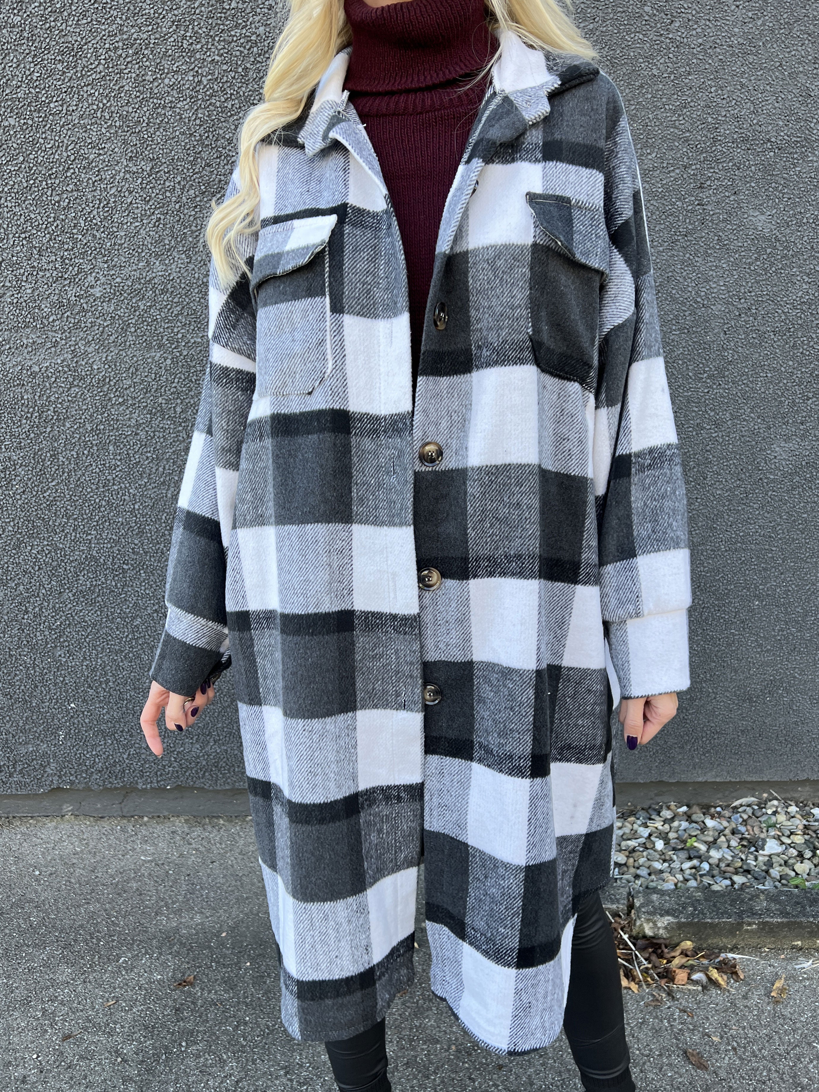 Natalia - Lång rutig jacka med knappar
