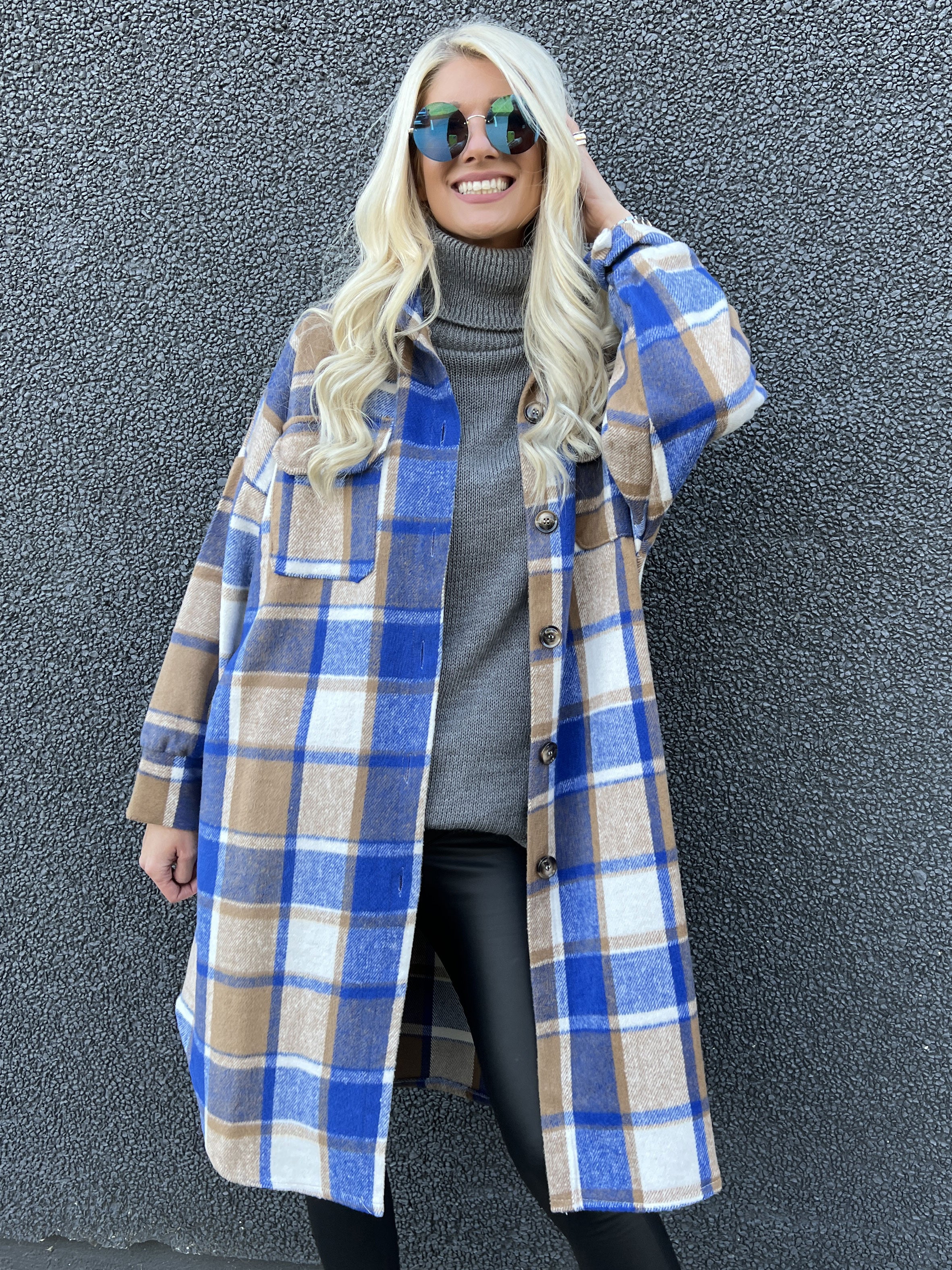 Natalia - Lång rutig jacka med knappar