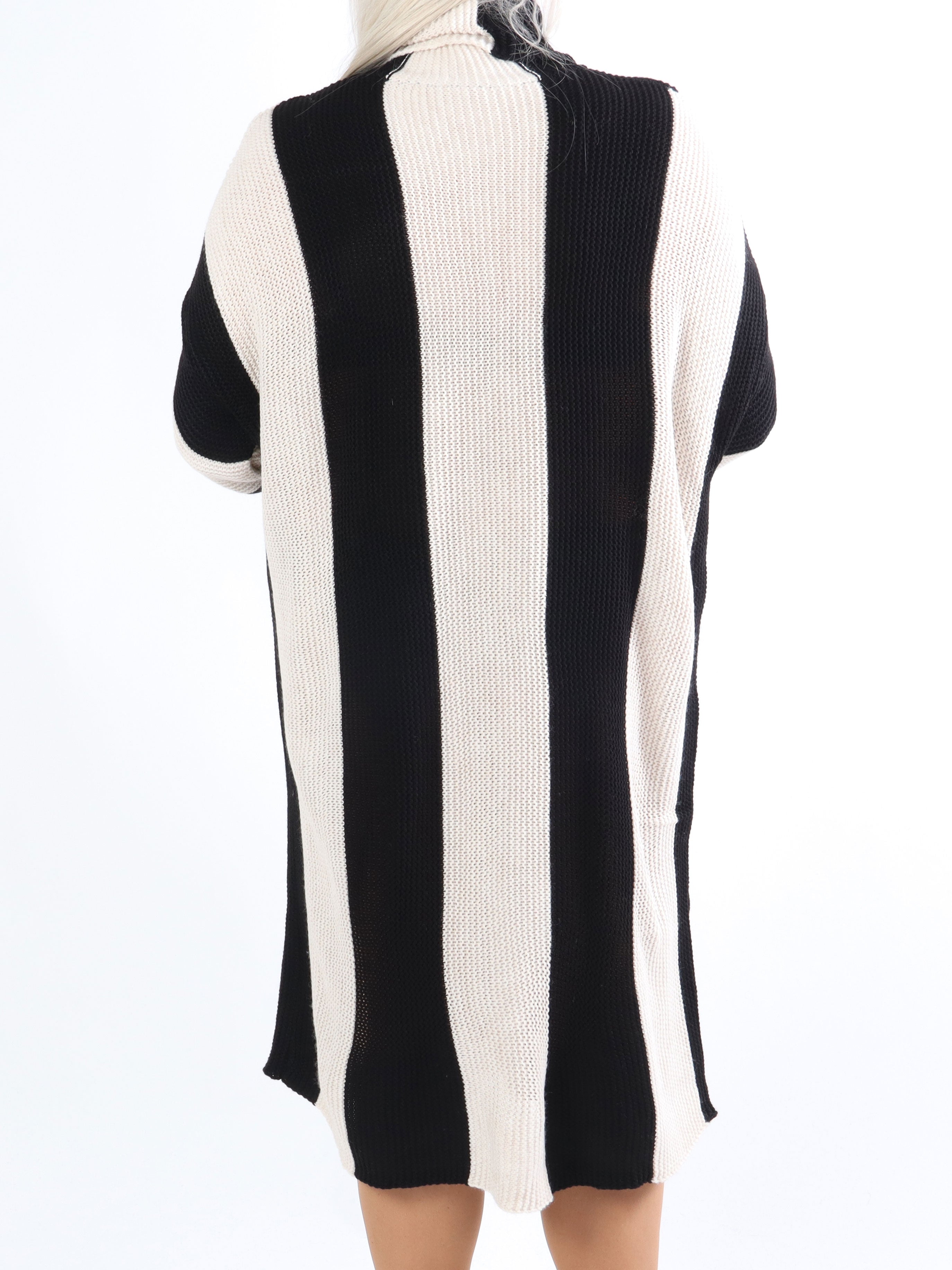 Alitta - Plus size stickad klänning med rullhals - Brown