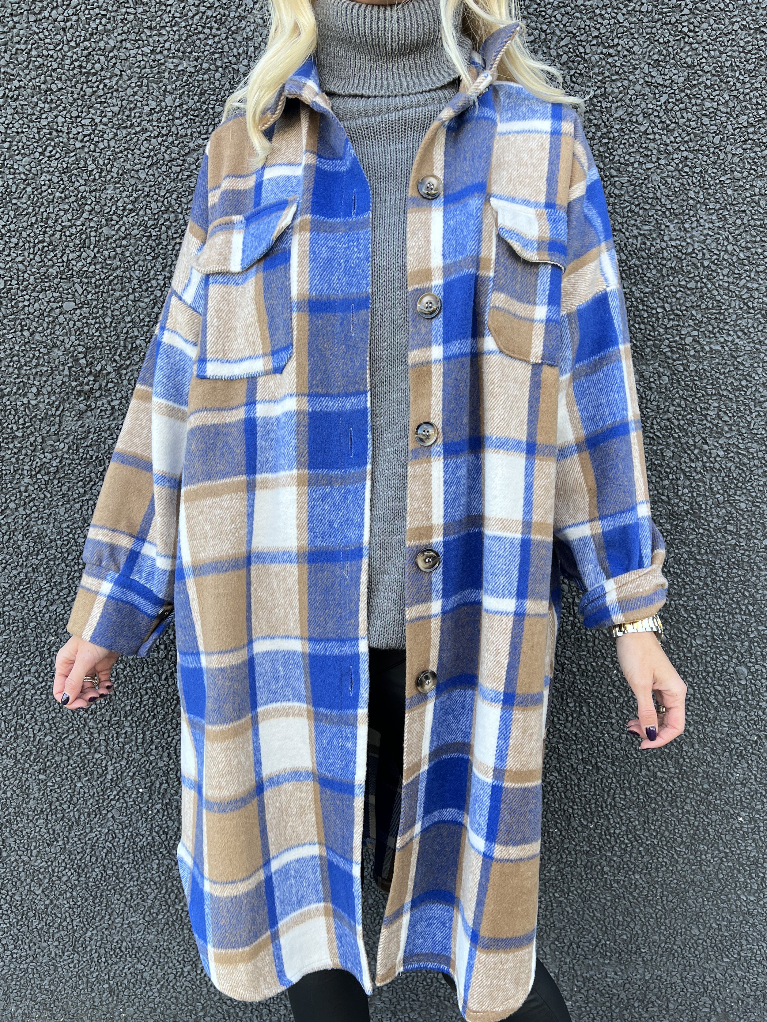 Natalia - Lång rutig jacka med knappar