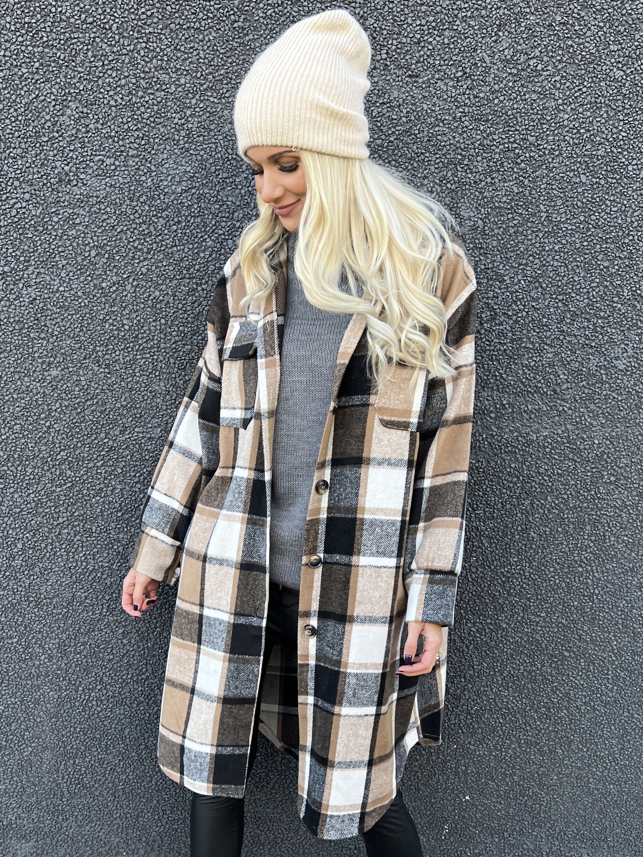 Natalia - Lång rutig jacka med knappar